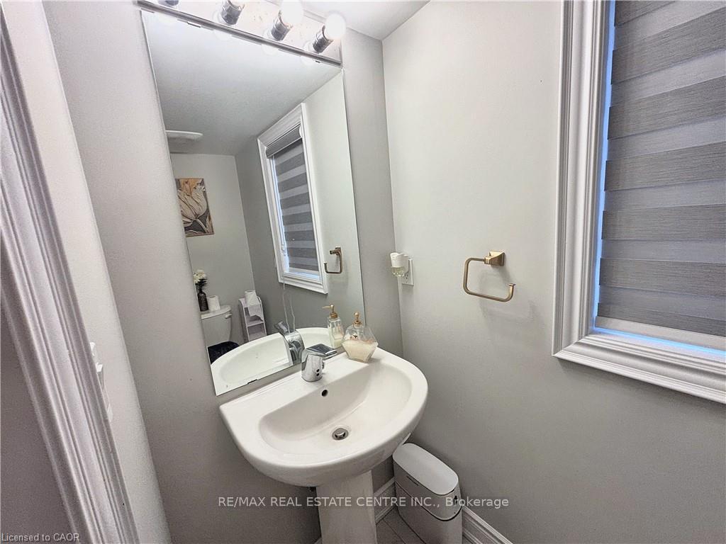 Photo 10 of 24 Mears Road, Brant, Paris — HOMEH