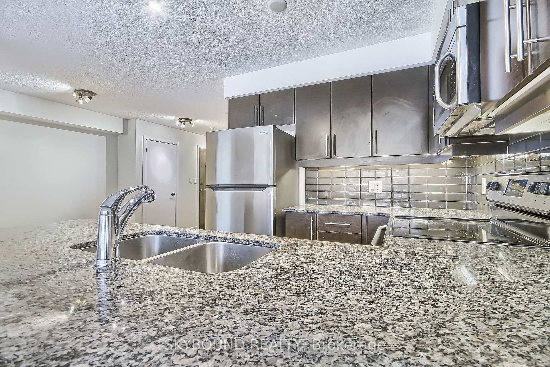 Photo 10 of Unit 712, 33 Bay Street, Toronto, Waterfront Communities — HOMEH