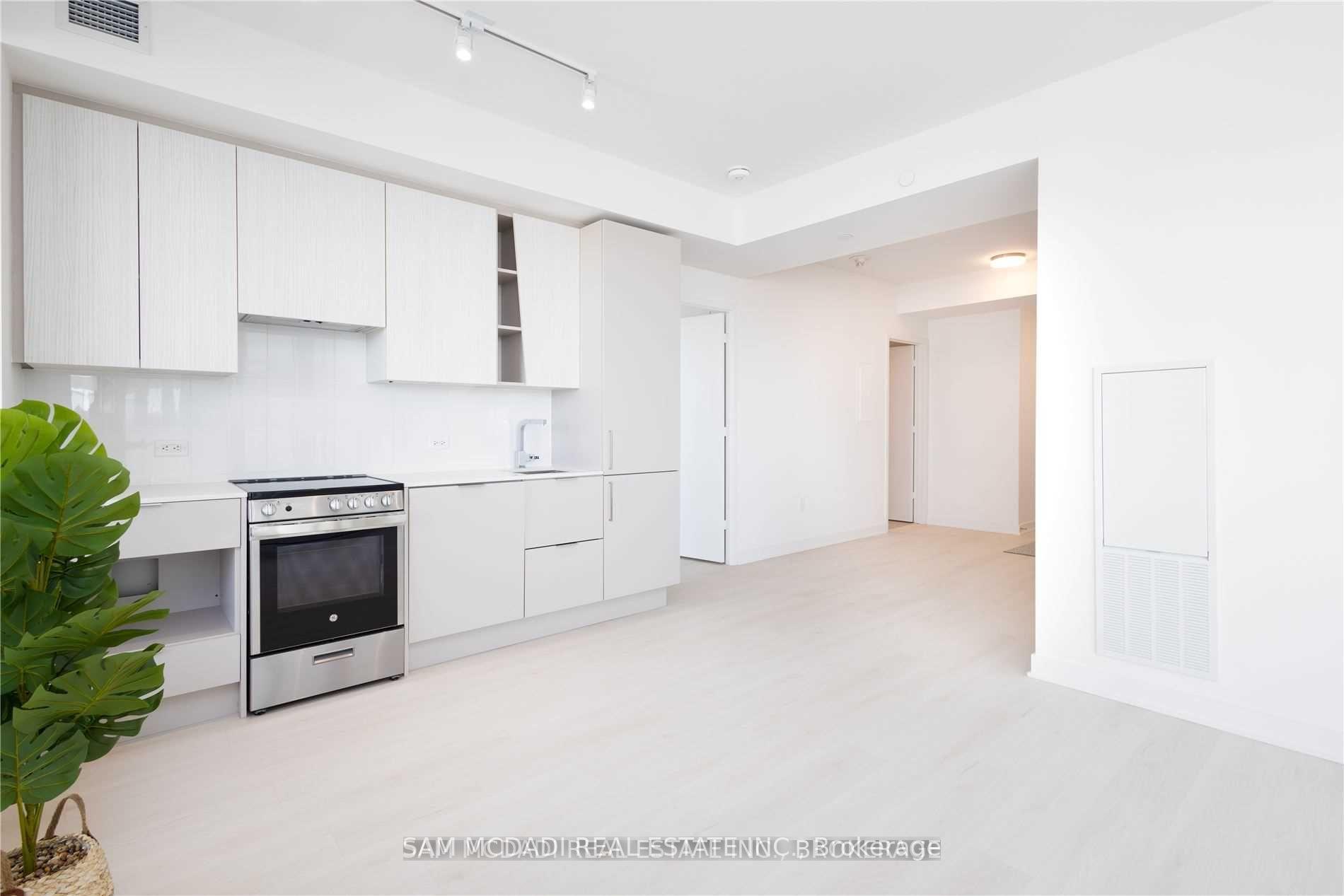 Photo 5 of Unit 4209, 3900 Confederation Parkway, Mississauga, City Centre — HOMEH