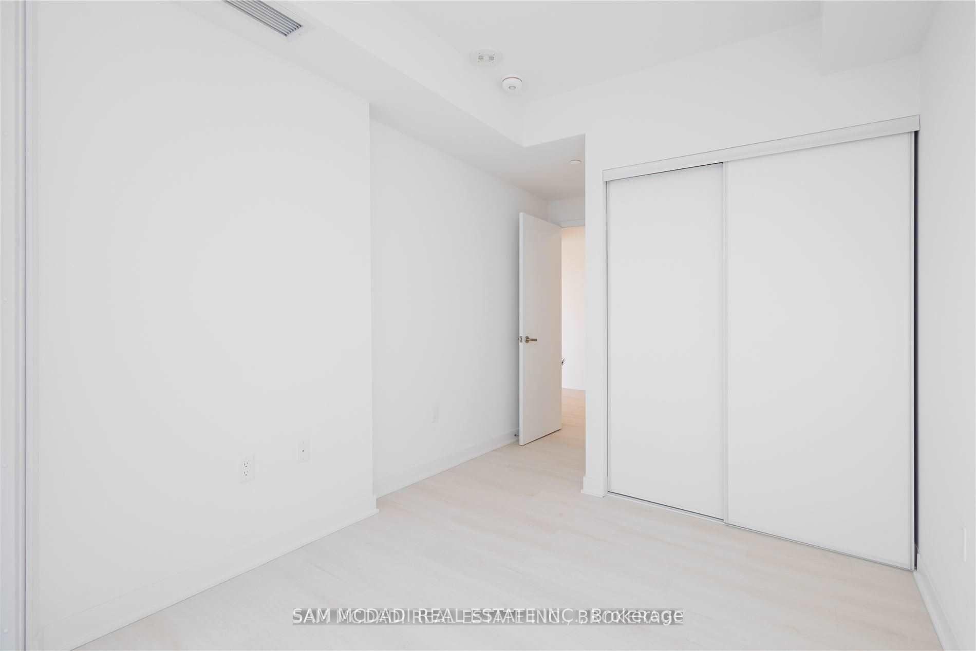 Photo 7 of Unit 4209, 3900 Confederation Parkway, Mississauga, City Centre — HOMEH