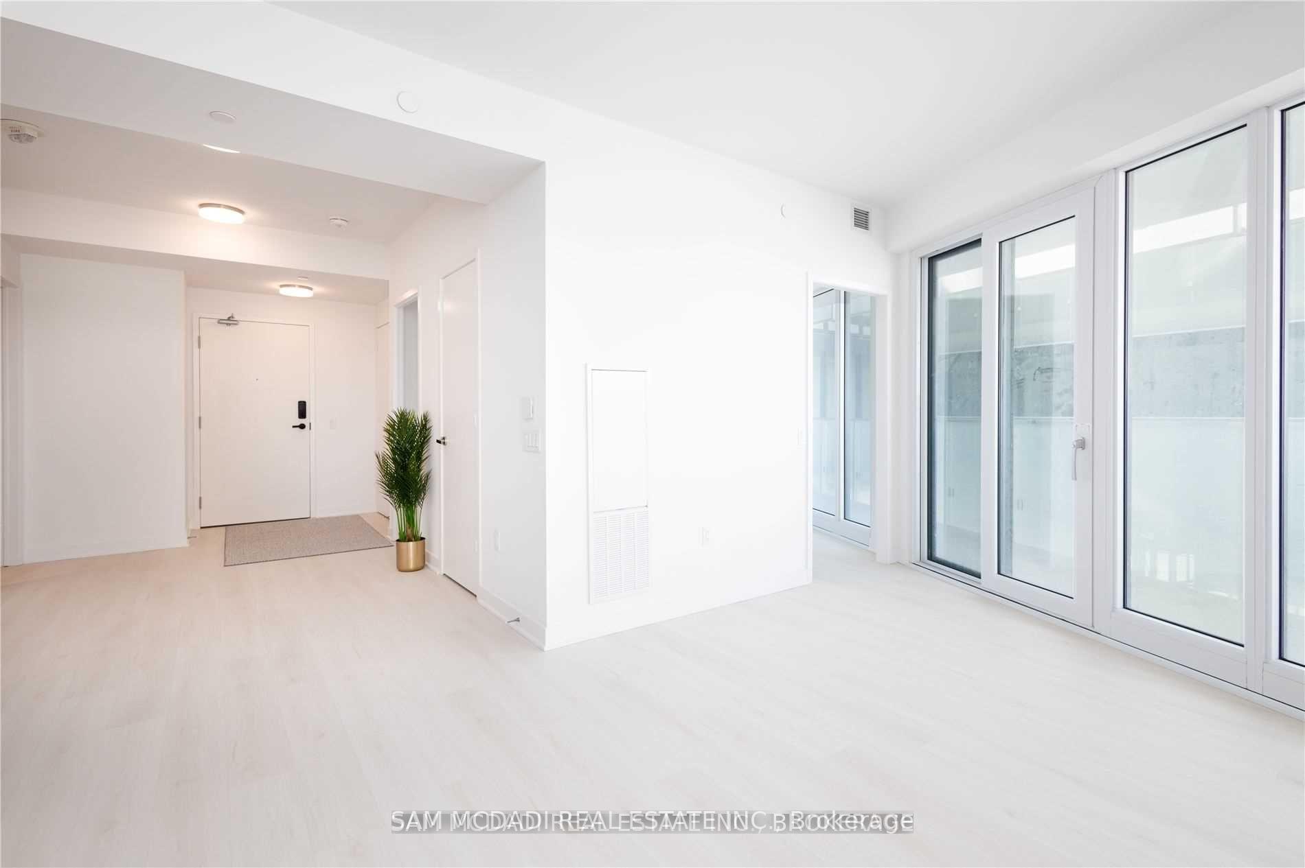 Photo 9 of Unit 4209, 3900 Confederation Parkway, Mississauga, City Centre — HOMEH