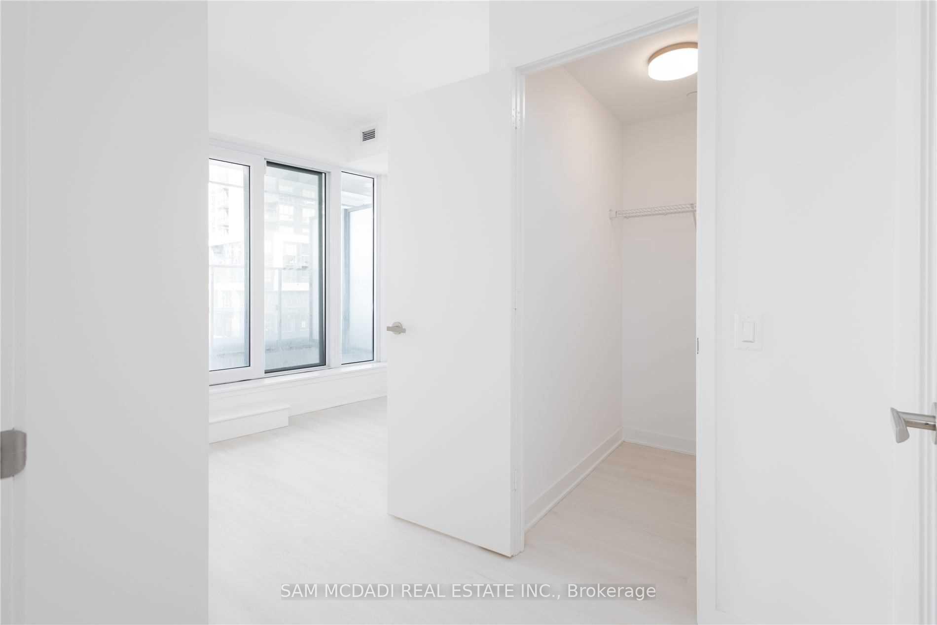 Photo 15 of Unit 4209, 3900 Confederation Parkway, Mississauga, City Centre — HOMEH