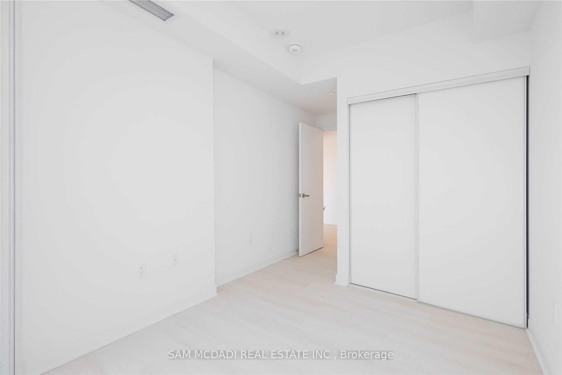 Photo 16 of Unit 4209, 3900 Confederation Parkway, Mississauga, City Centre — HOMEH