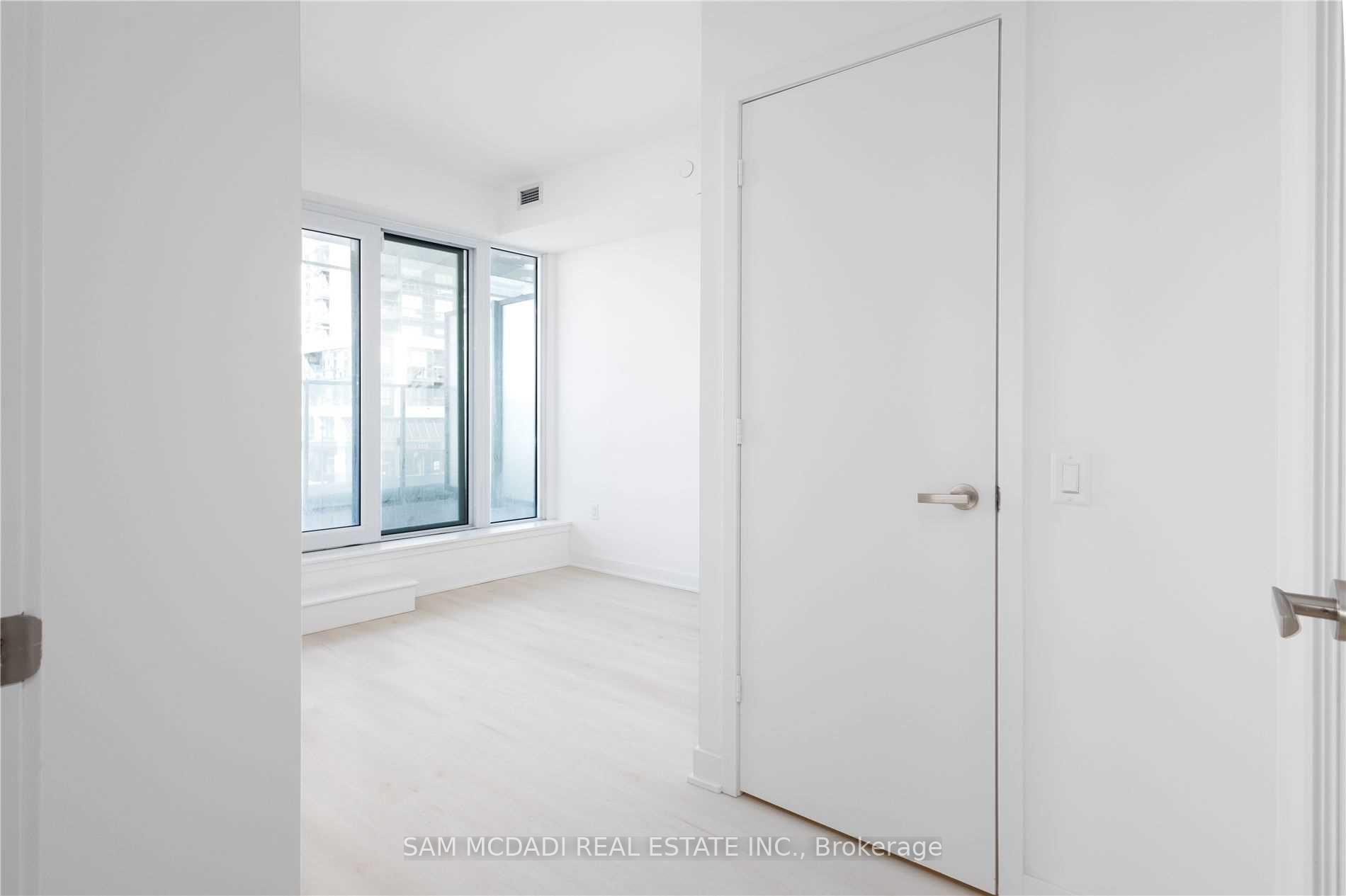 Photo 20 of Unit 4209, 3900 Confederation Parkway, Mississauga, City Centre — HOMEH