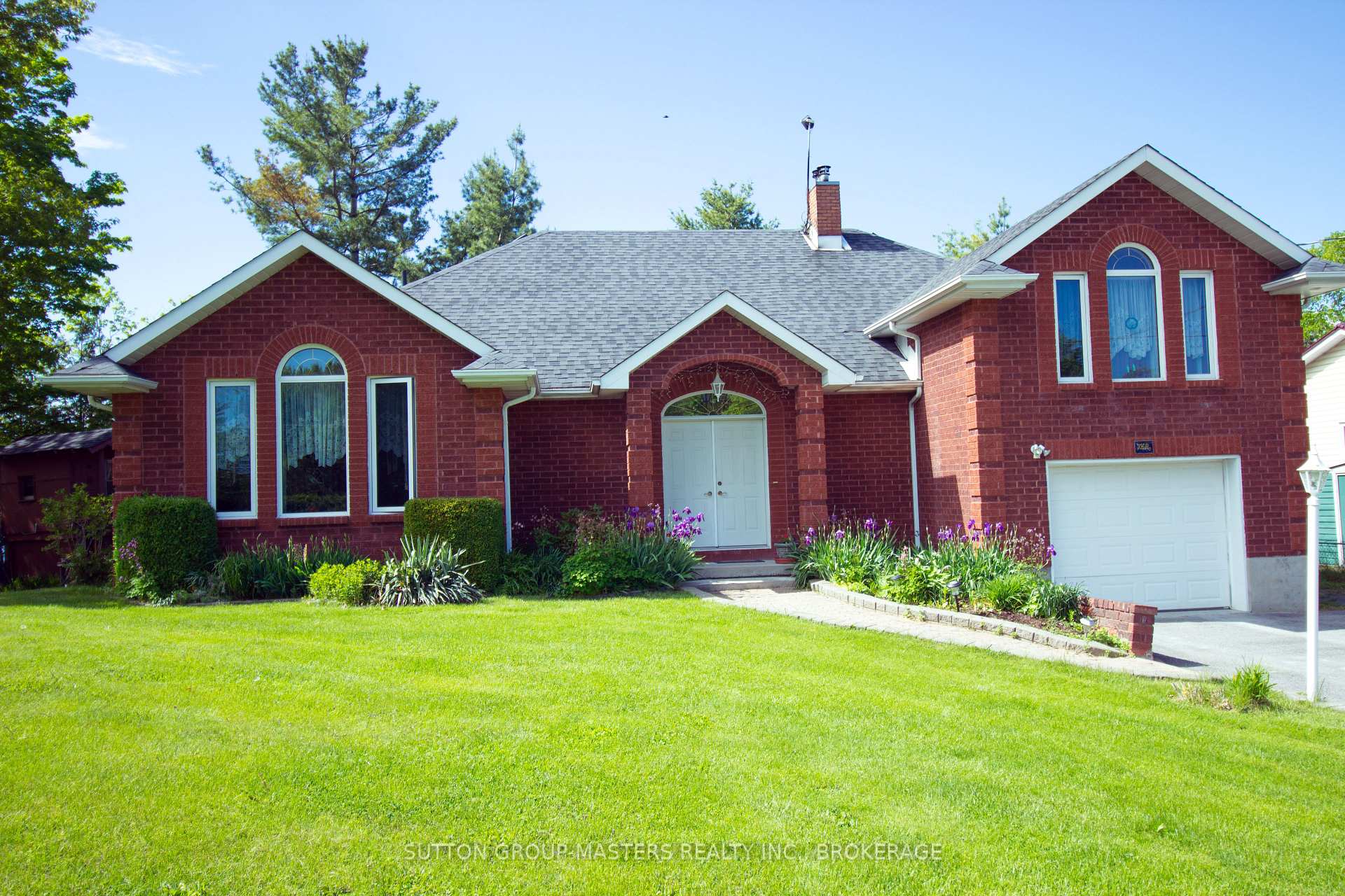 Front of 4907 Alex McLean Lane N