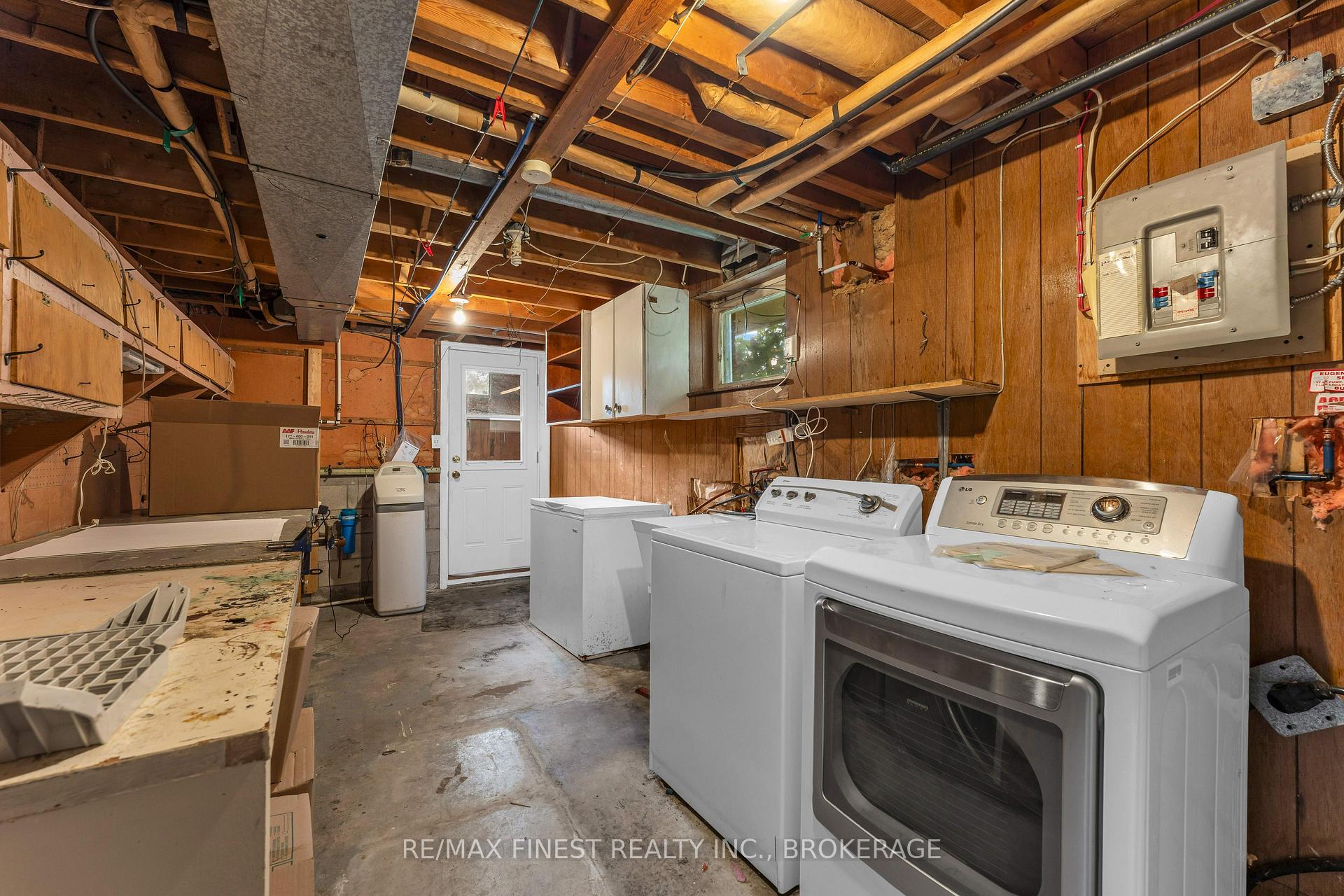 Photo 31 of 21 Greenfield Park, Belleville, Thurlow Ward — HOMEH
