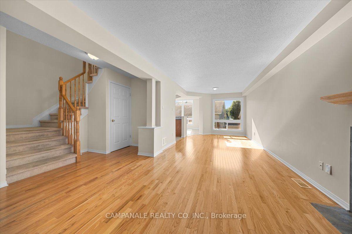 Photo 5 of 104 Wolff Crescent, Arnprior, Arnprior — HOMEH