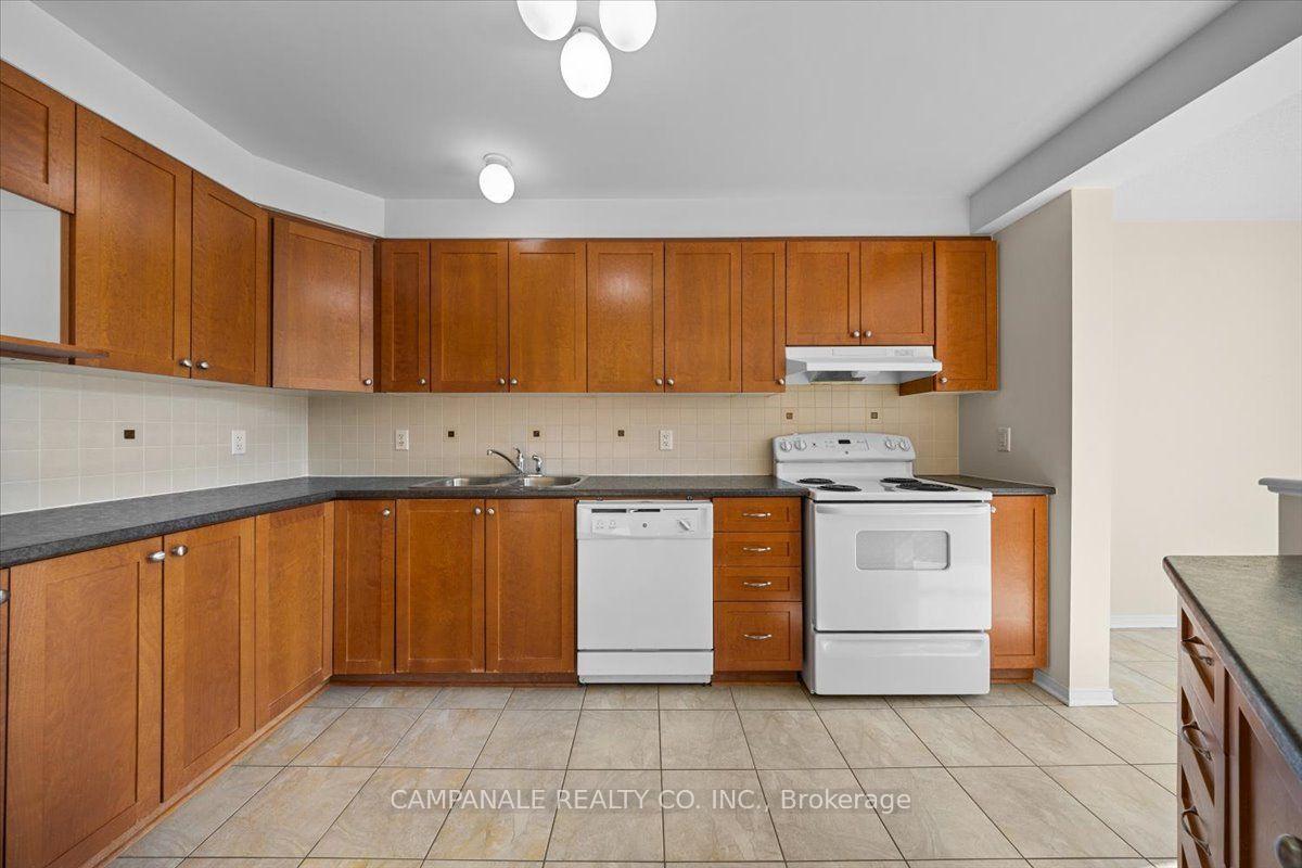 Photo 11 of 104 Wolff Crescent, Arnprior, Arnprior — HOMEH