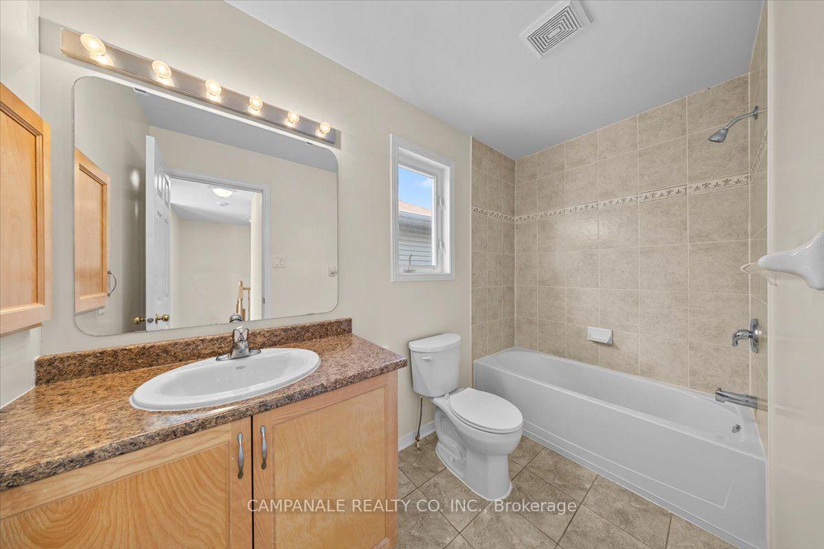 Photo 16 of 104 Wolff Crescent, Arnprior, Arnprior — HOMEH