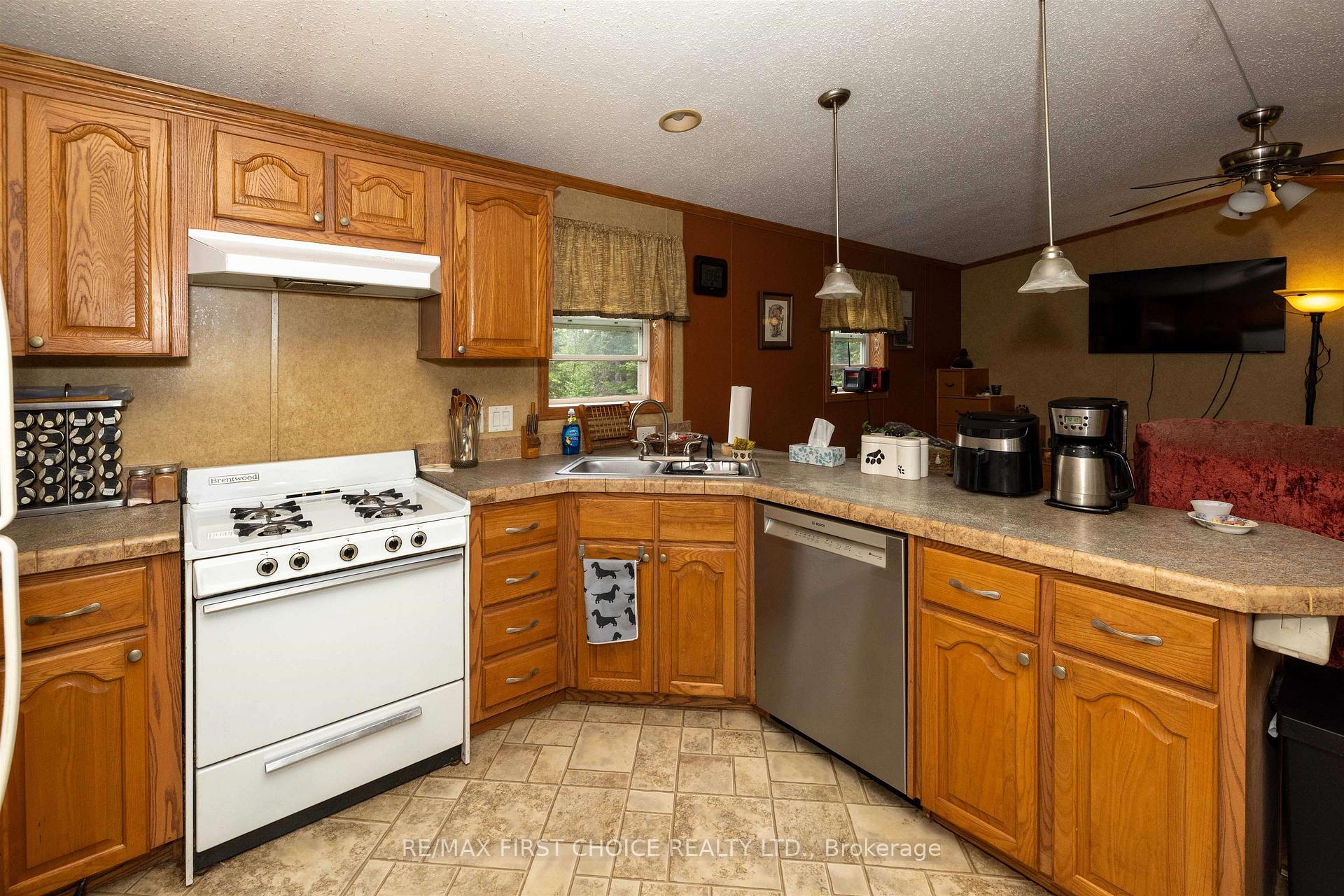 Photo 9 of 200 Captain Road, Thunder Bay Remote Area — HOMEH