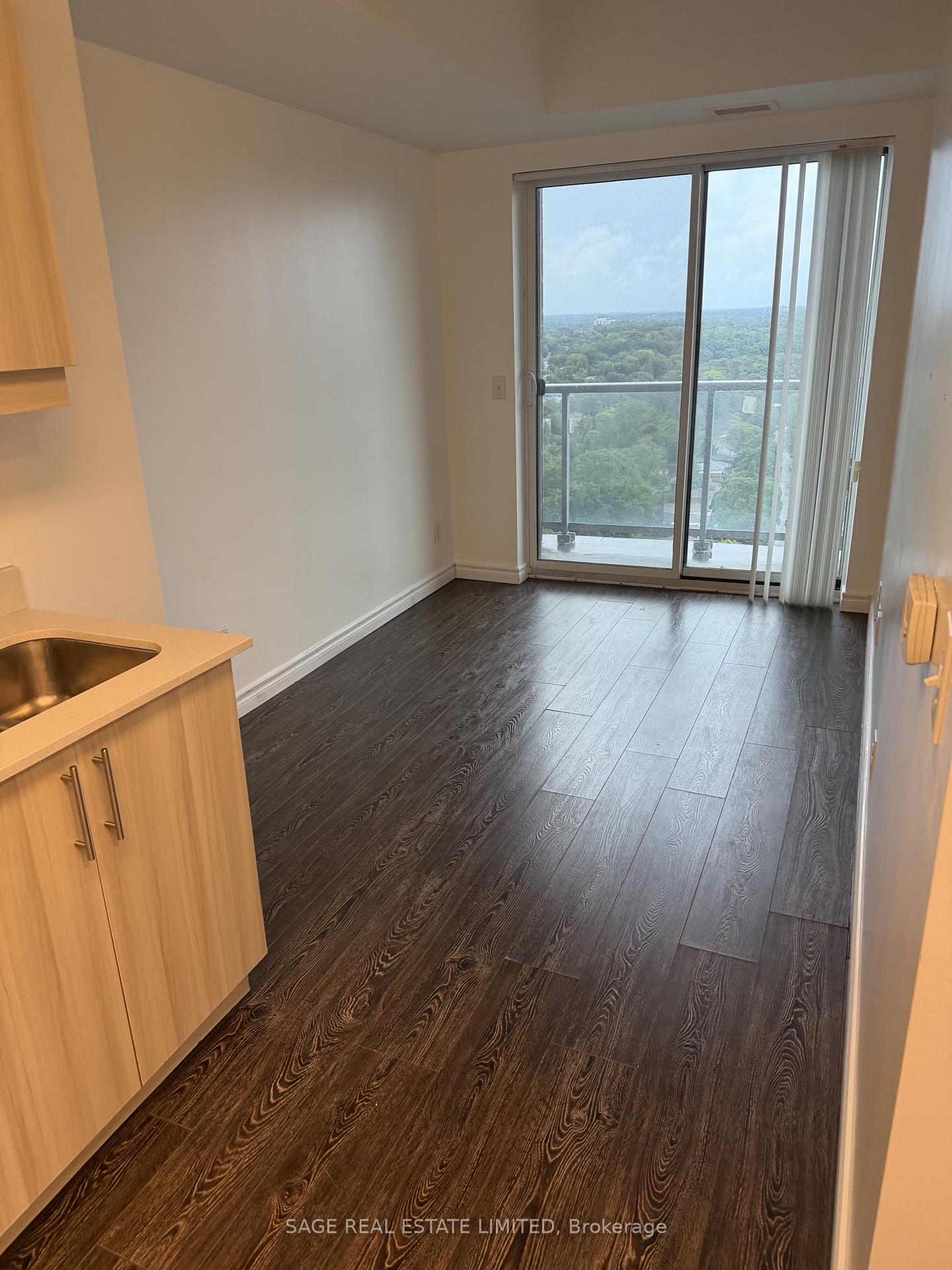 Photo 3 of Unit 2002, 158 King Street N, Waterloo, Downtown Waterloo — HOMEH