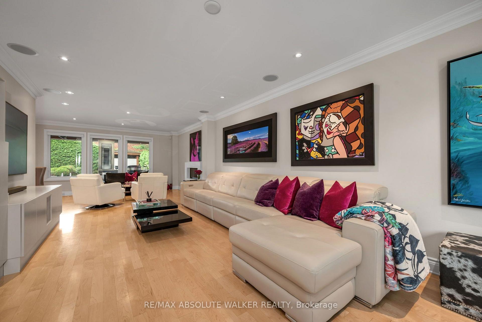 Photo 8 of 56 Aldridge Way, Ottawa, Craig Henry/Woodvale — HOMEH