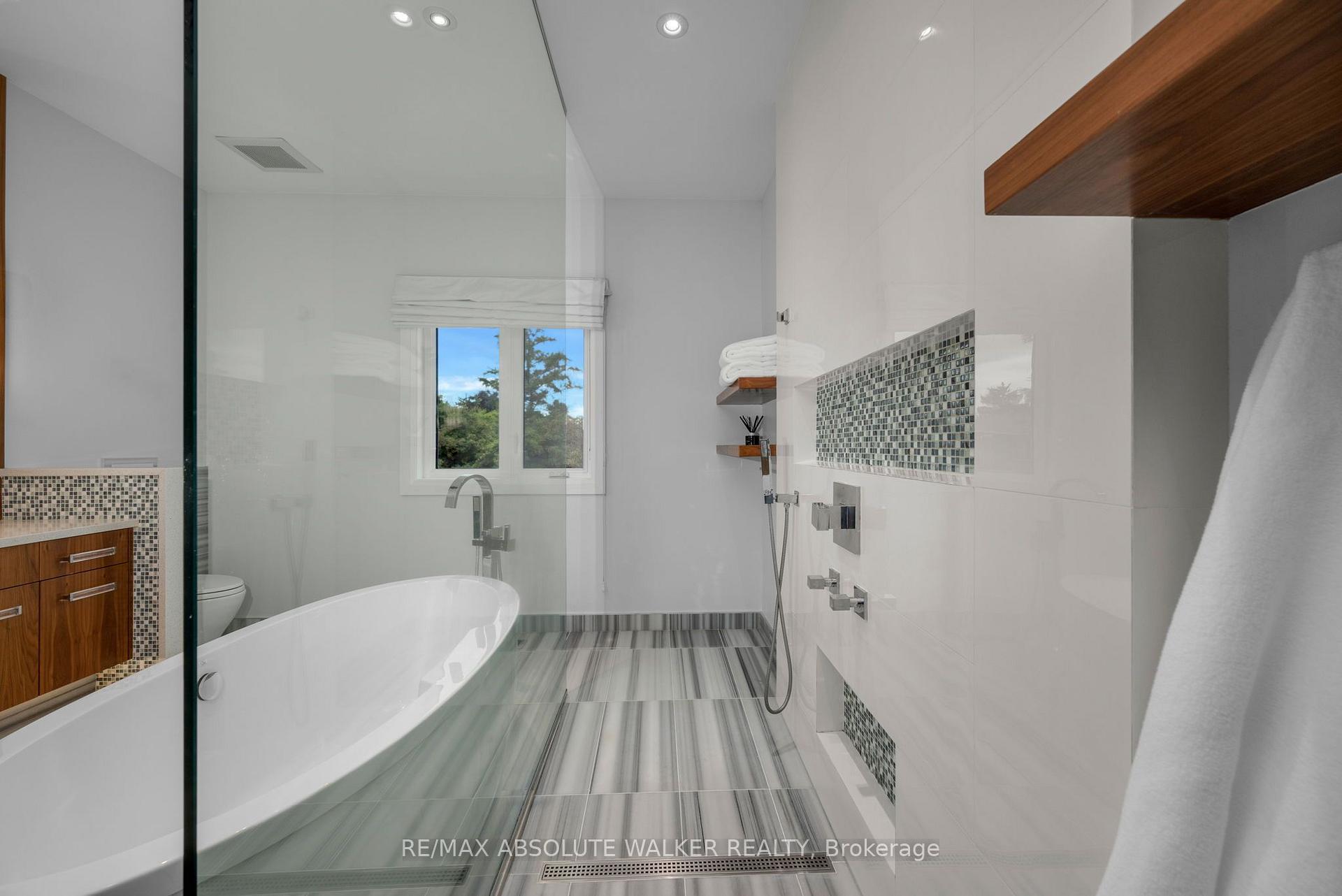 Photo 19 of 56 Aldridge Way, Ottawa, Craig Henry/Woodvale — HOMEH