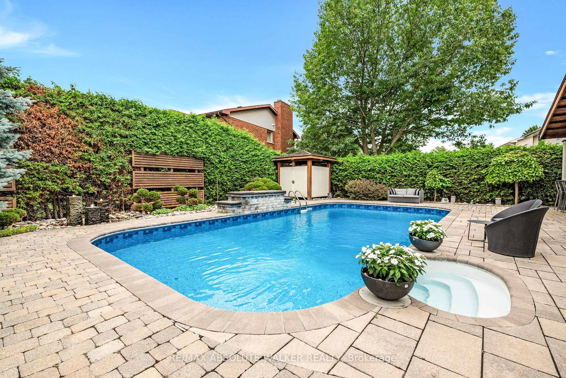 Photo 35 of 56 Aldridge Way, Ottawa, Craig Henry/Woodvale — HOMEH