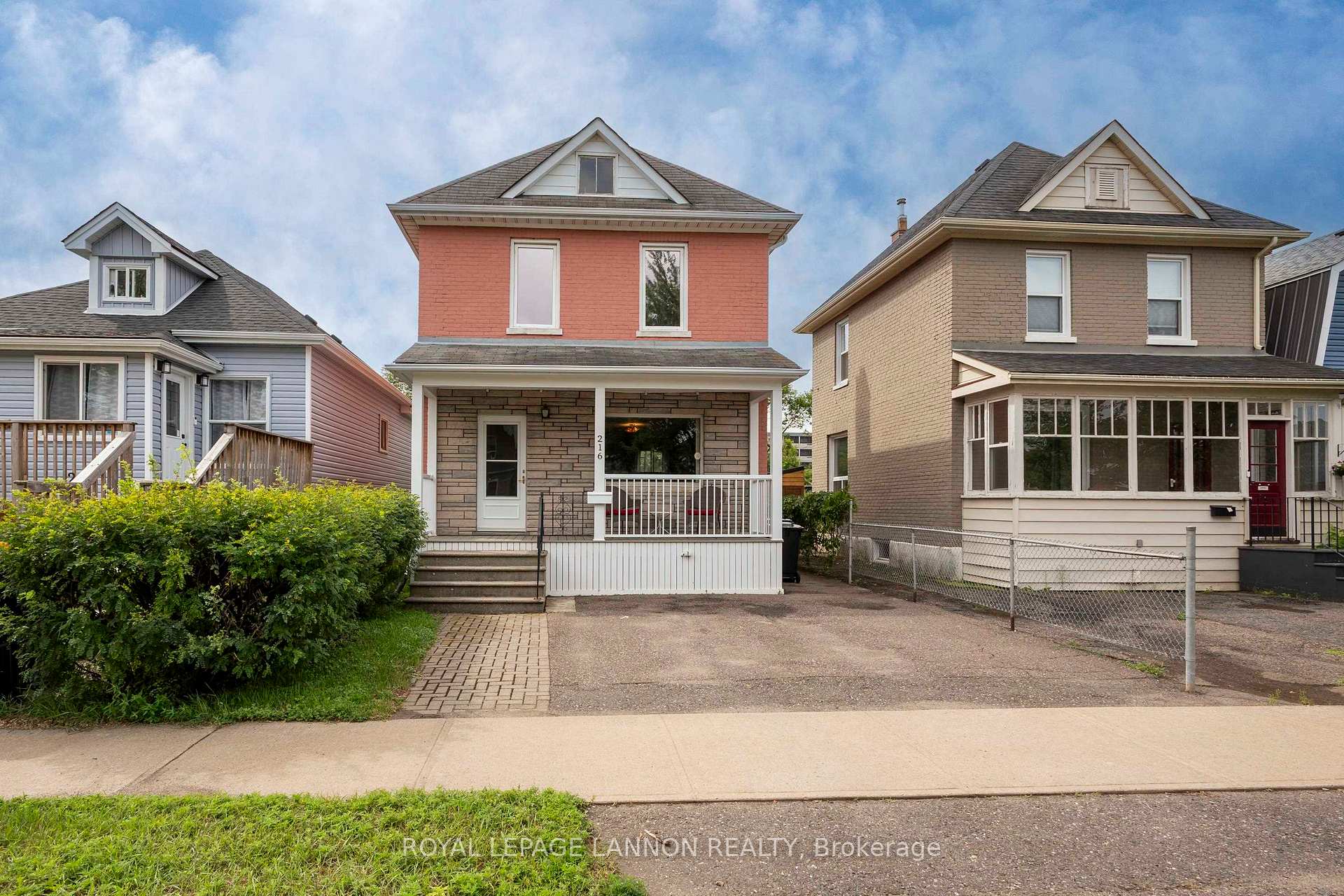Photo 1 of 216 Francis Street W, Thunder Bay, Westfort — HOMEH
