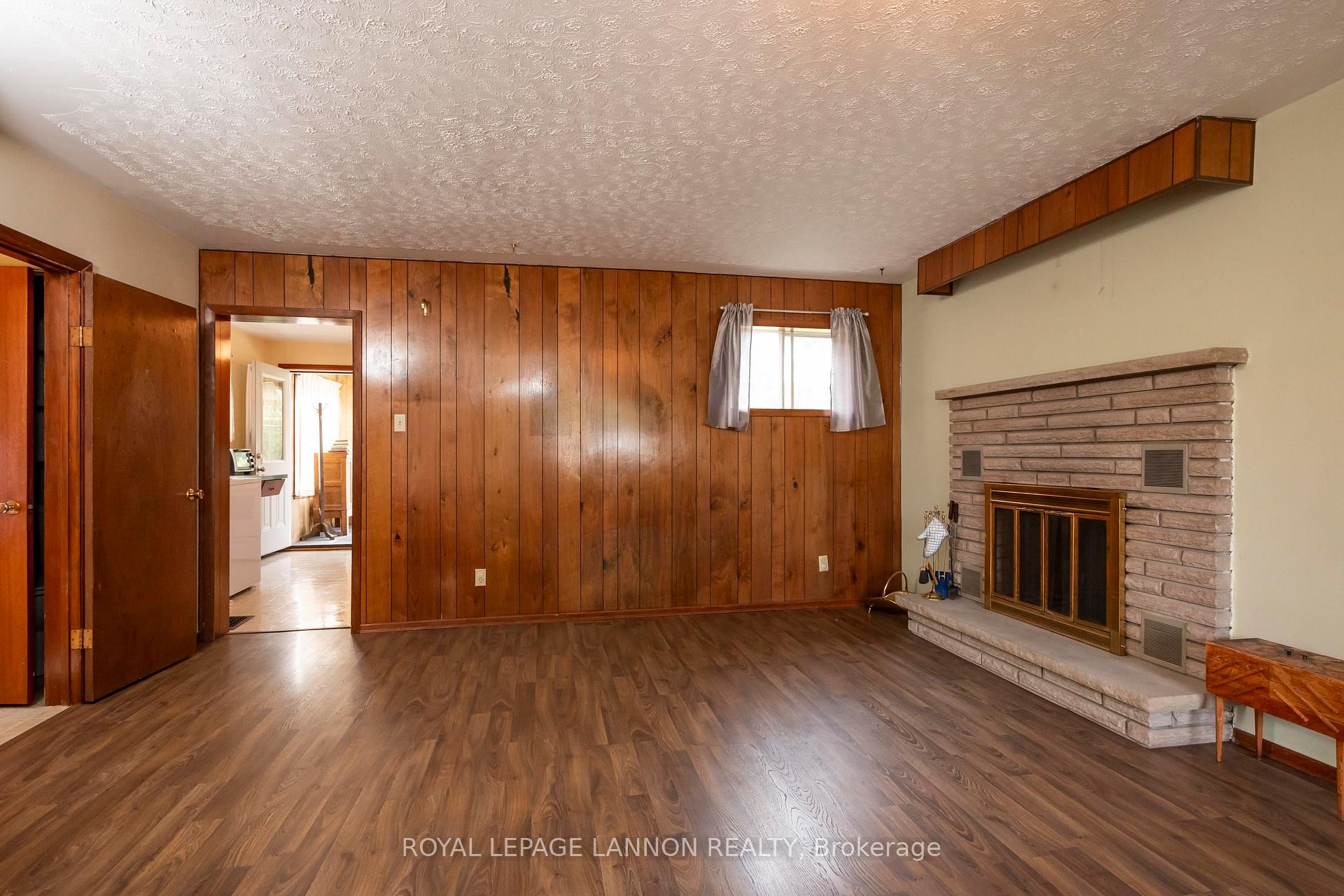 Photo 6 of 216 Francis Street W, Thunder Bay, Westfort — HOMEH