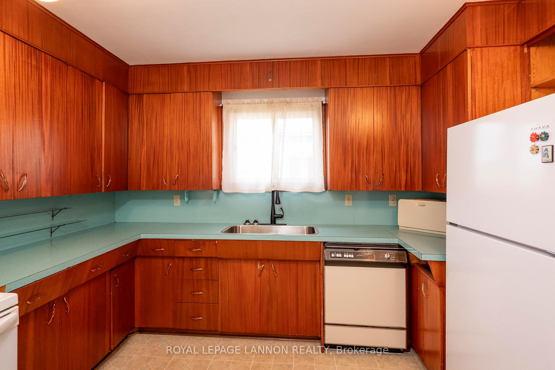Photo 10 of 216 Francis Street W, Thunder Bay, Westfort — HOMEH