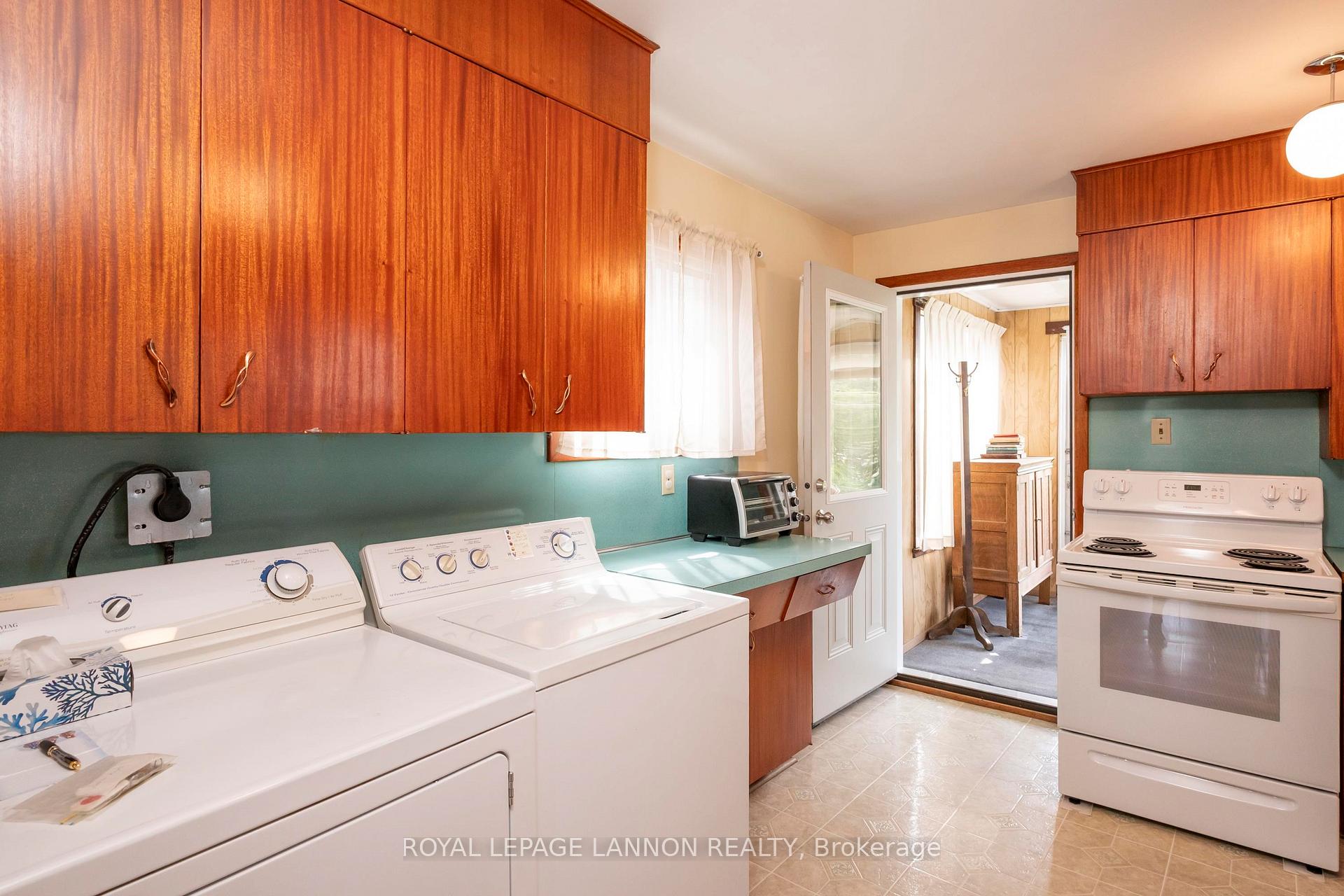 Photo 11 of 216 Francis Street W, Thunder Bay, Westfort — HOMEH