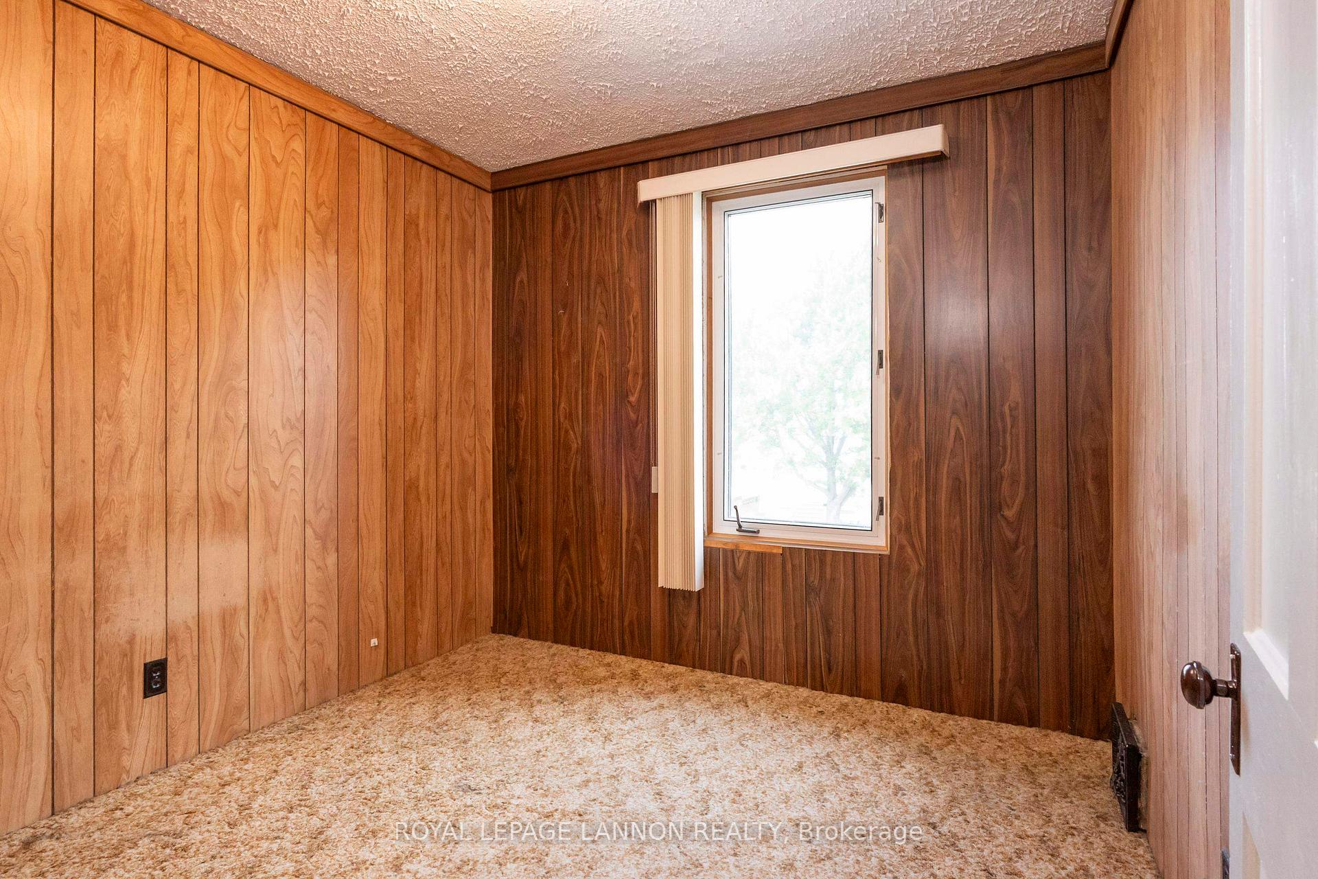Photo 13 of 216 Francis Street W, Thunder Bay, Westfort — HOMEH