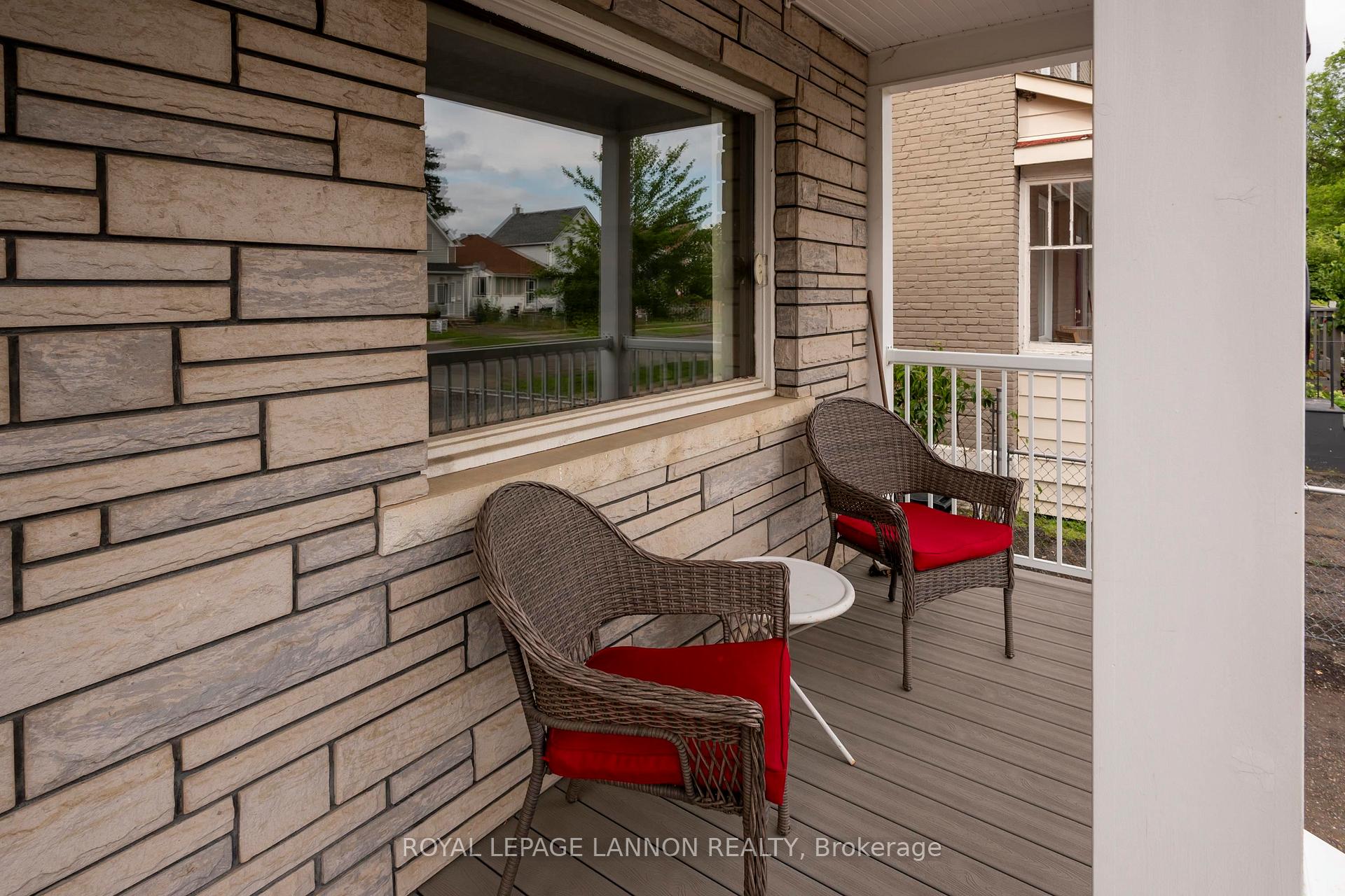 Photo 35 of 216 Francis Street W, Thunder Bay, Westfort — HOMEH
