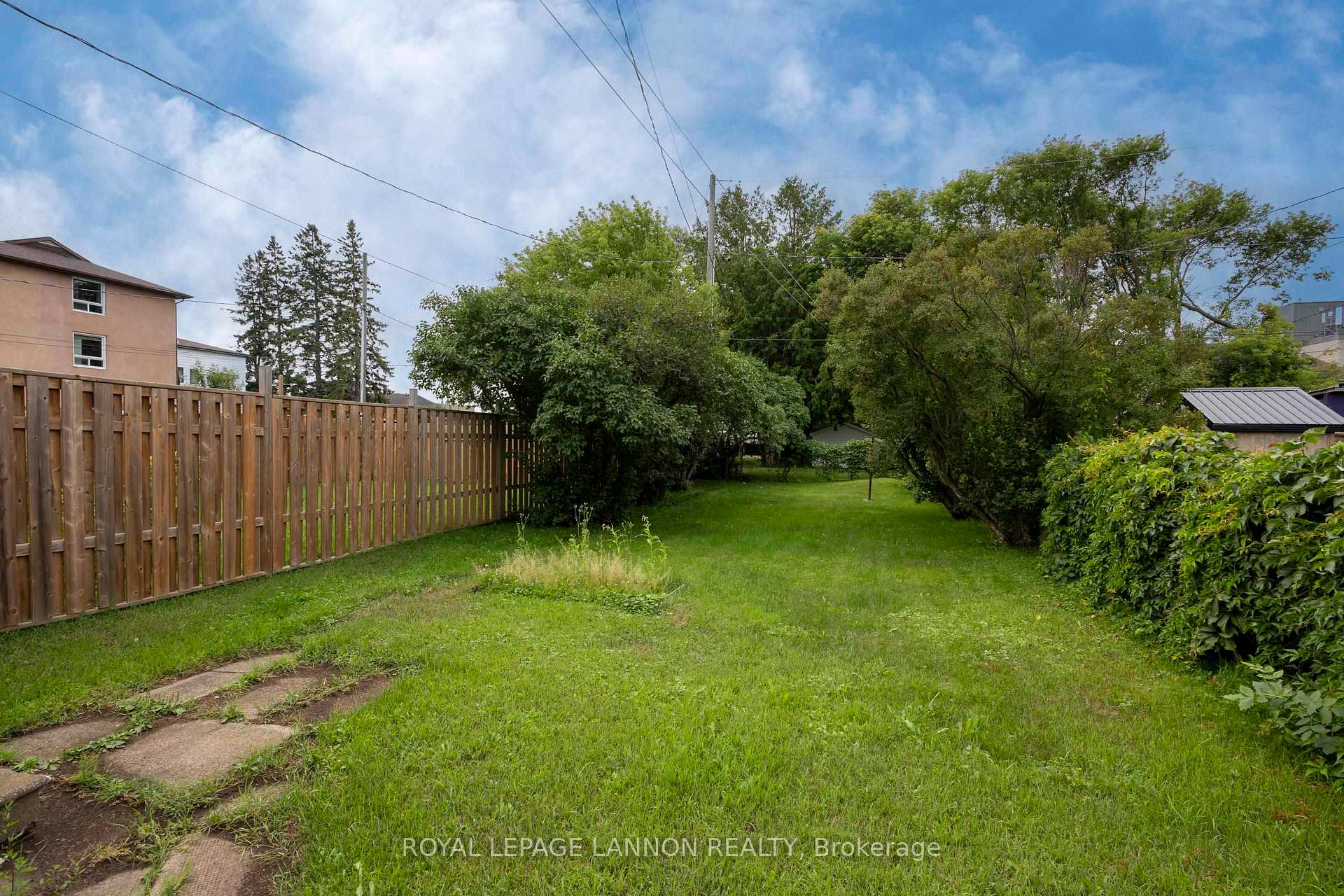 Photo 39 of 216 Francis Street W, Thunder Bay, Westfort — HOMEH