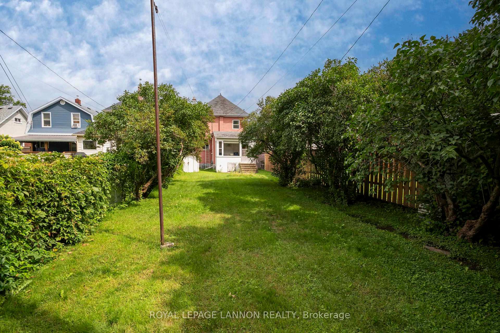 Photo 41 of 216 Francis Street W, Thunder Bay, Westfort — HOMEH