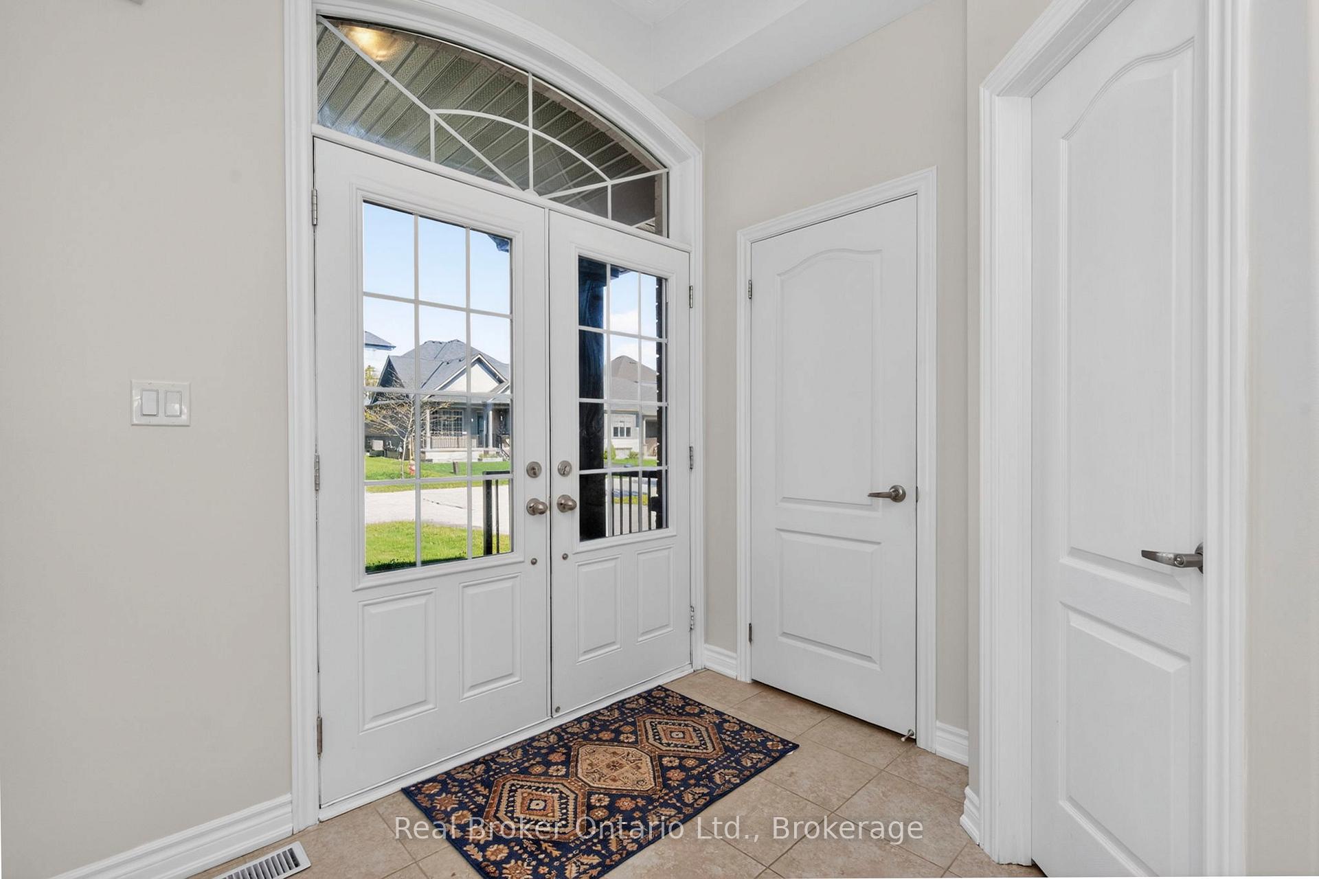 Photo 4 of 3135 Emperor Drive, Orillia — HOMEH