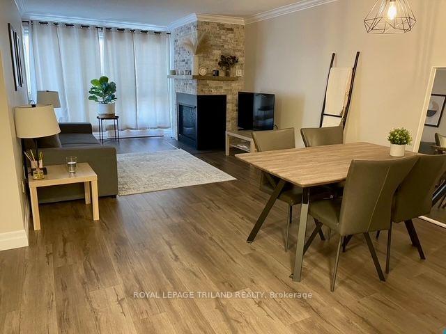 Photo 3 of Unit 307, 1 Jacksway Crescent, London, North G — HOMEH