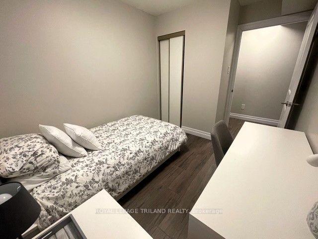Photo 11 of Unit 307, 1 Jacksway Crescent, London, North G — HOMEH