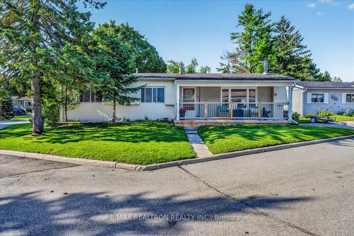 Photo 1 of 13 Broadway Avenue, Innisfil, Rural Innisfil — HOMEH
