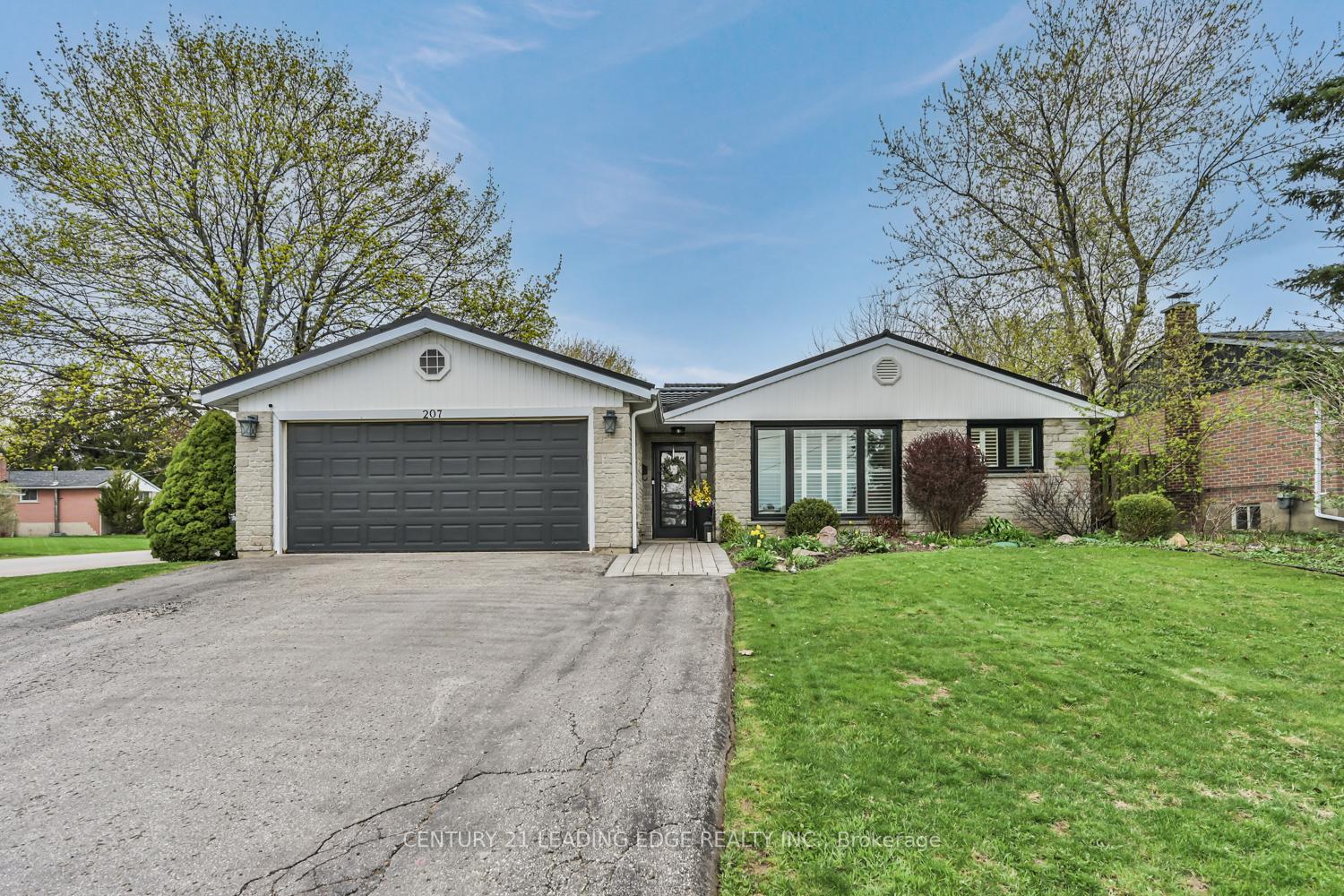 Photo 1 of 207 Yeates Avenue, Barrie, Painswick North — HOMEH