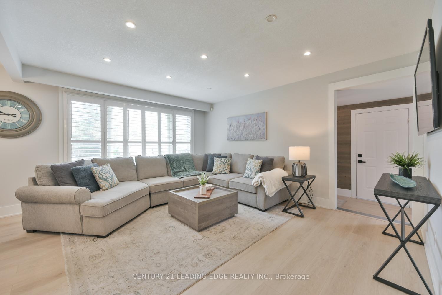 Photo 7 of 207 Yeates Avenue, Barrie, Painswick North — HOMEH