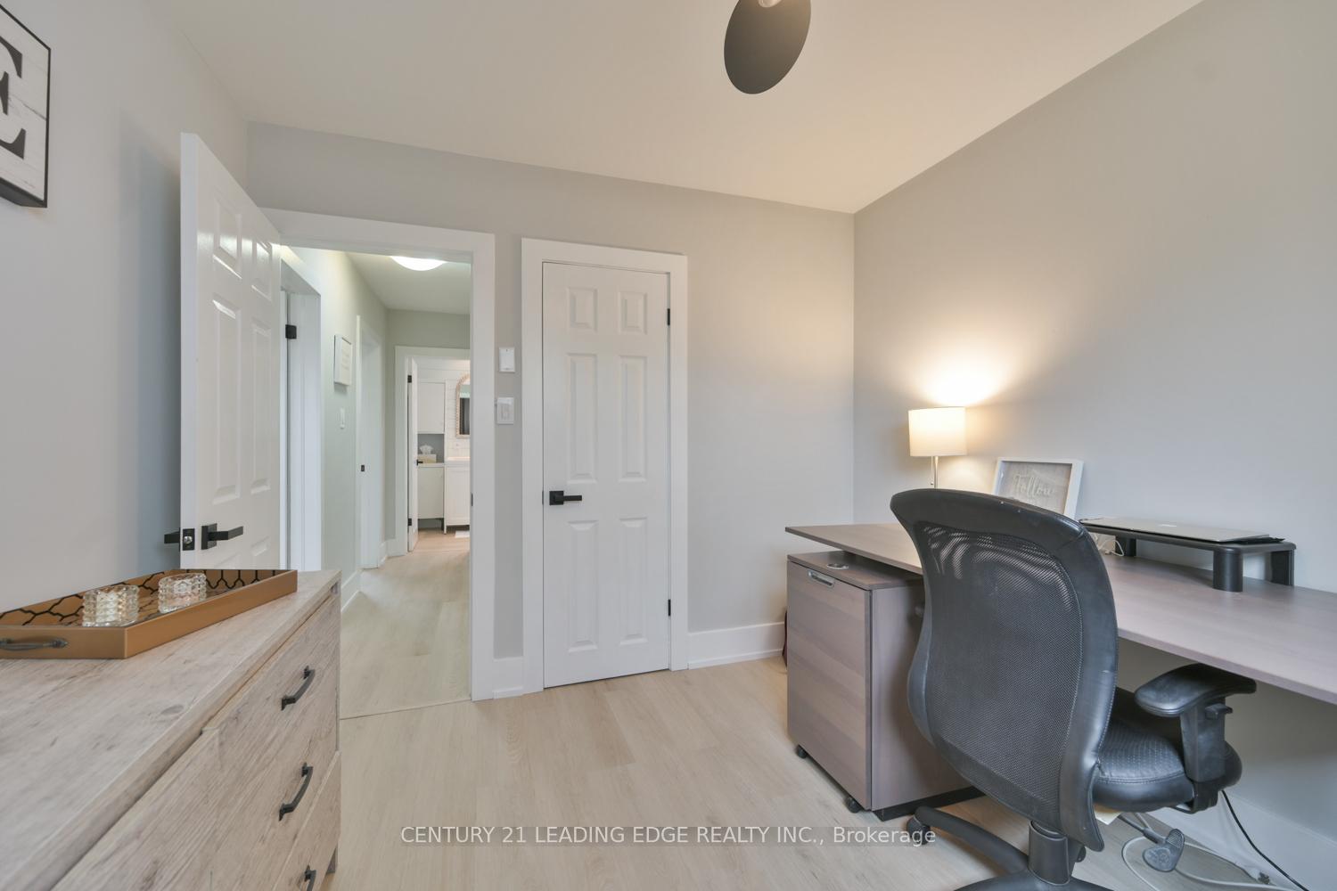 Photo 22 of 207 Yeates Avenue, Barrie, Painswick North — HOMEH
