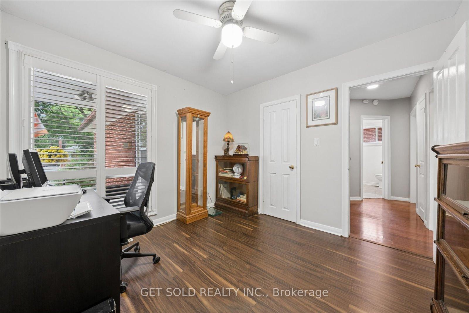 Photo 20 of 32 Checkendon Drive, Etobicoke, Rexdale-Kipling — HOMEH
