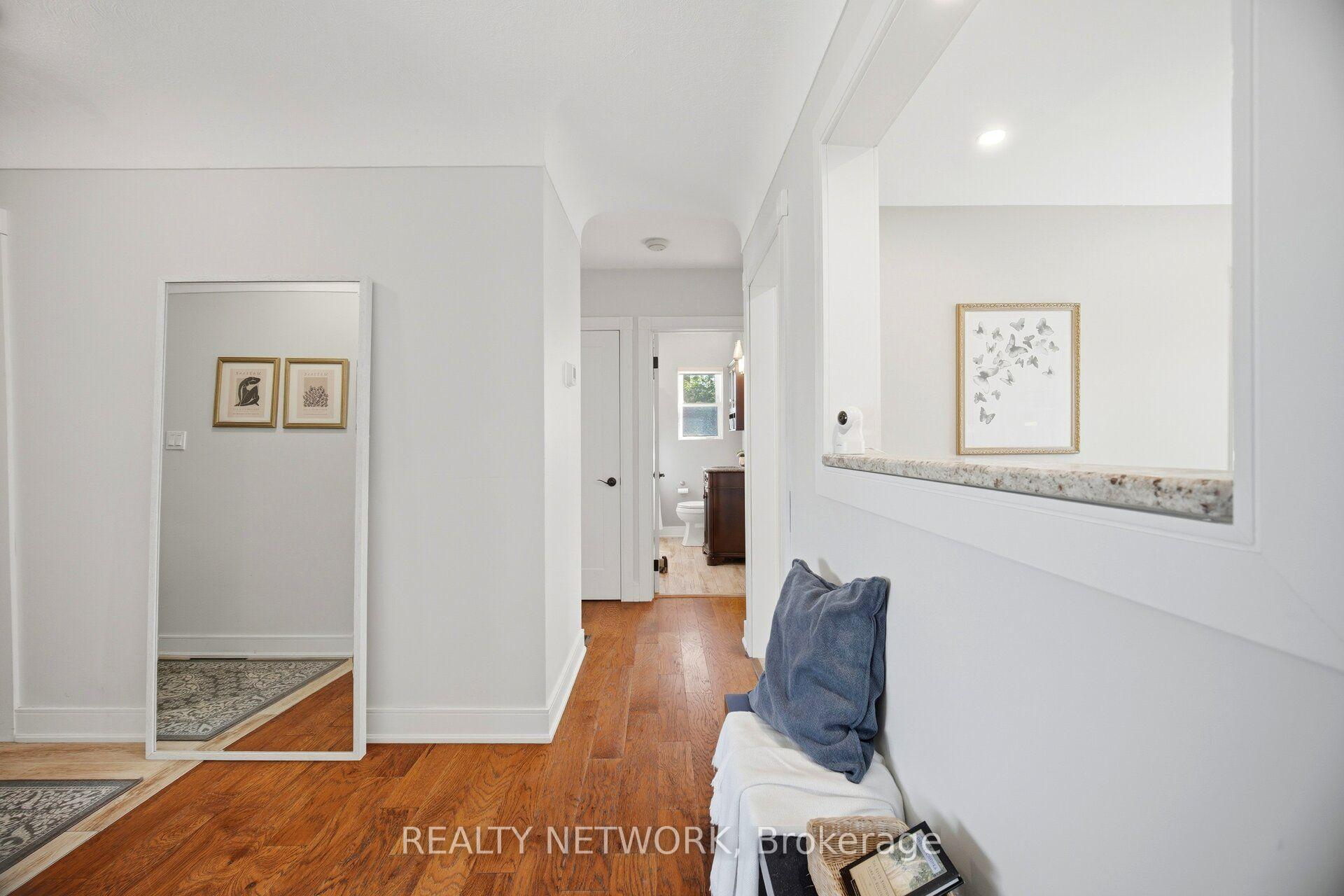 Photo 9 of 622 Upper Sherman Avenue, Hamilton, Burkholme — HOMEH