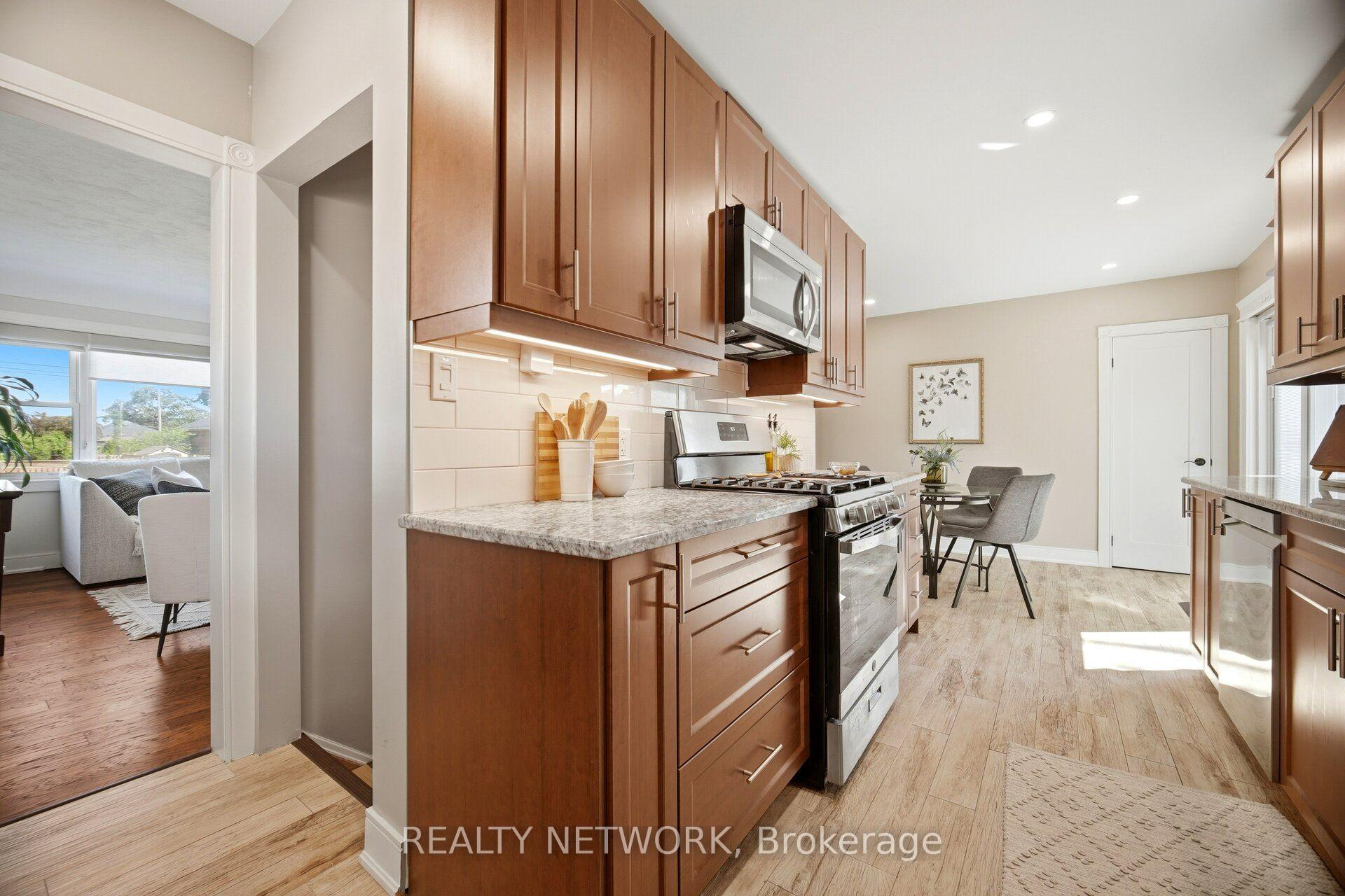 Photo 15 of 622 Upper Sherman Avenue, Hamilton, Burkholme — HOMEH