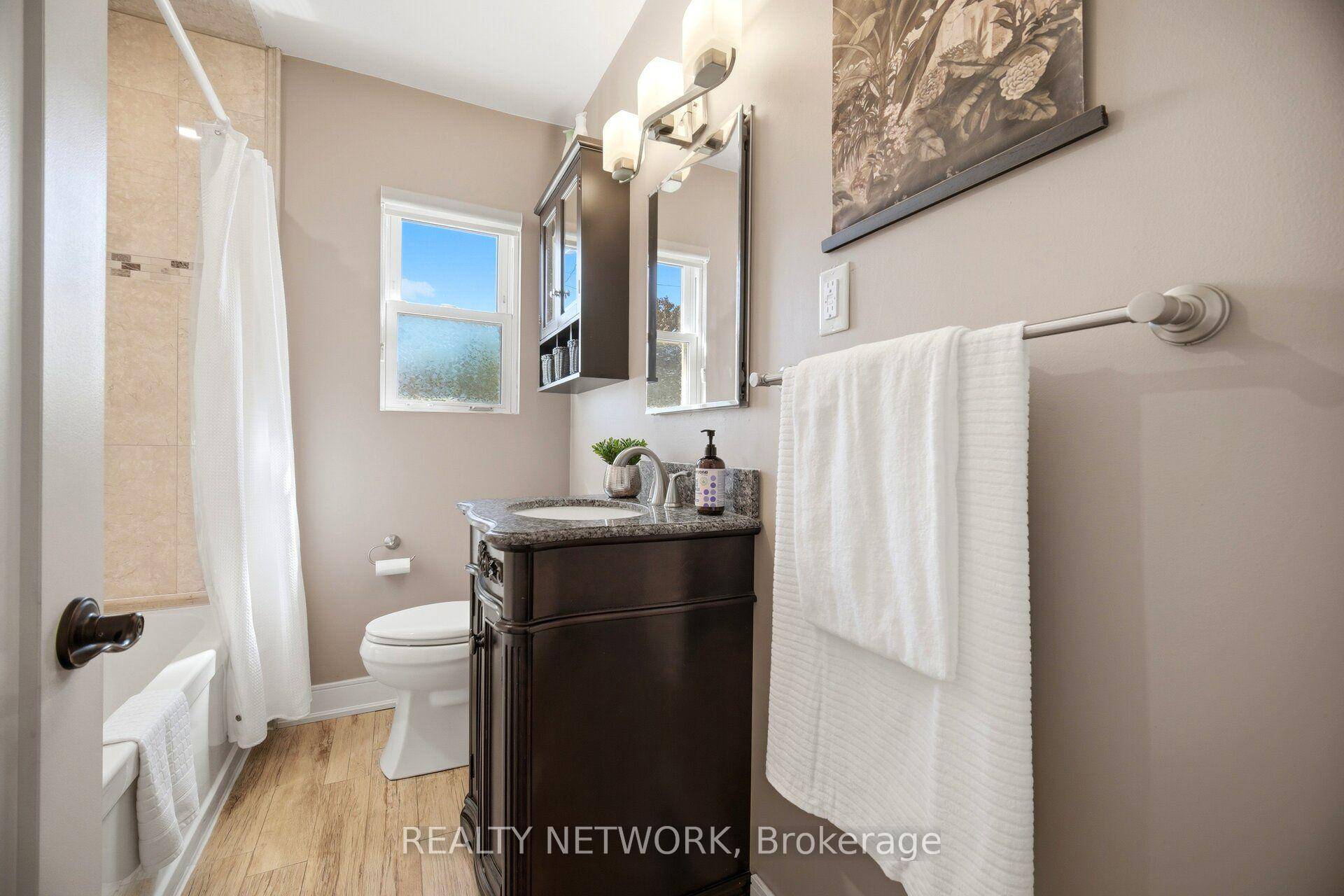 Photo 23 of 622 Upper Sherman Avenue, Hamilton, Burkholme — HOMEH