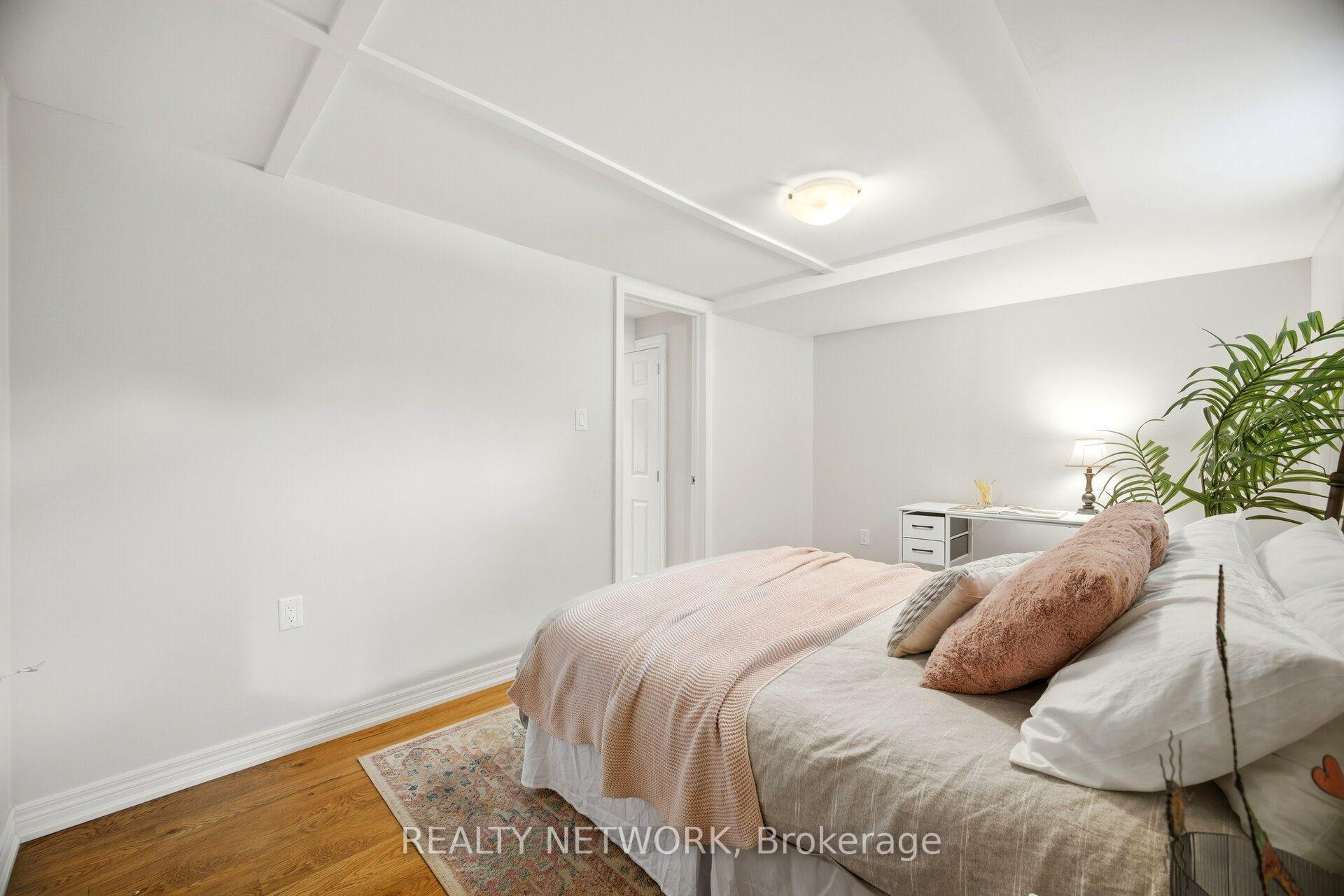 Photo 38 of 622 Upper Sherman Avenue, Hamilton, Burkholme — HOMEH