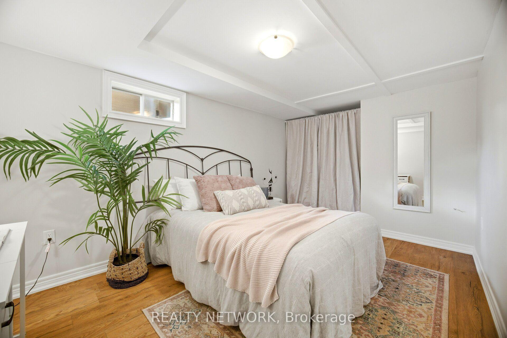 Photo 39 of 622 Upper Sherman Avenue, Hamilton, Burkholme — HOMEH
