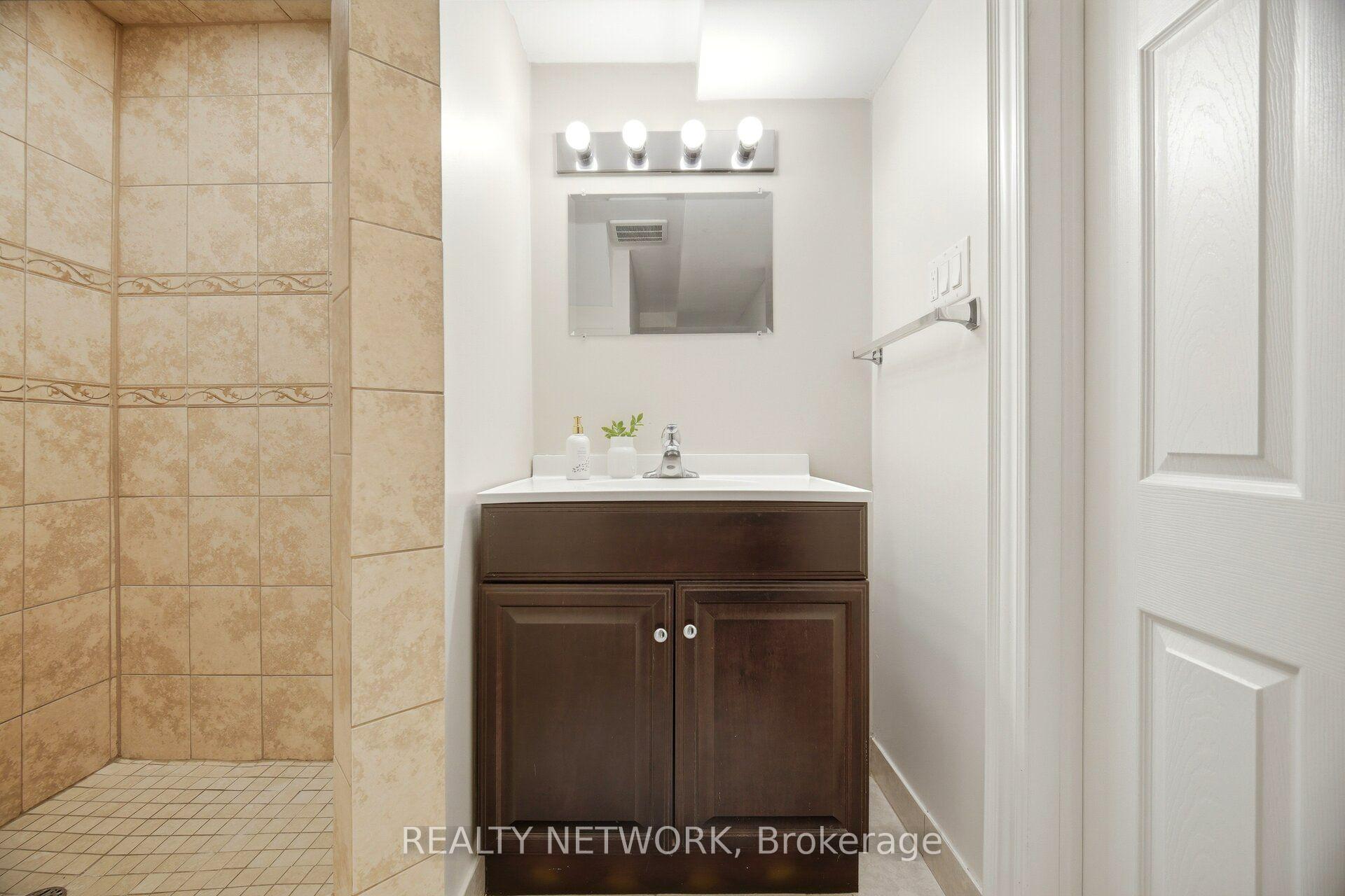 Photo 41 of 622 Upper Sherman Avenue, Hamilton, Burkholme — HOMEH