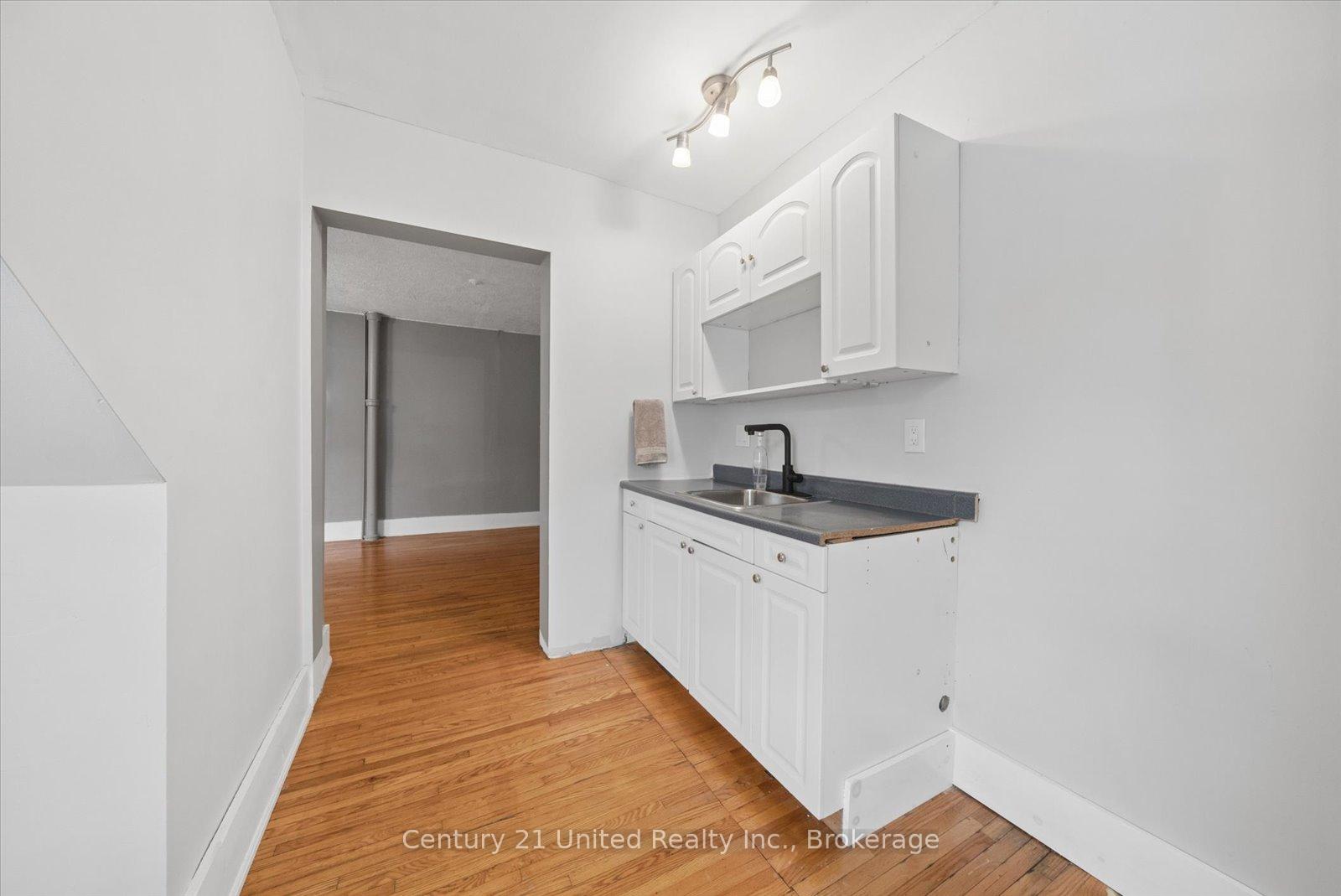 Photo 5 of 270 Rogers Street, Peterborough, Ashburnham Ward 4 — HOMEH