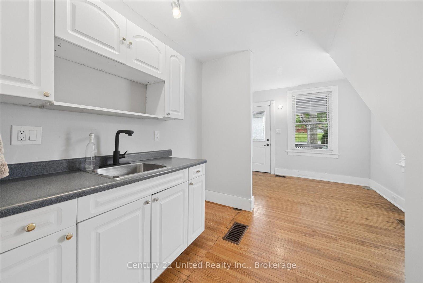 Photo 6 of 270 Rogers Street, Peterborough, Ashburnham Ward 4 — HOMEH