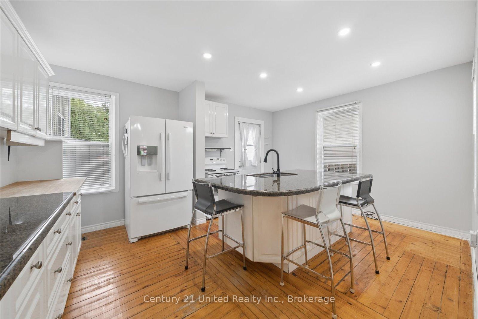 Photo 10 of 270 Rogers Street, Peterborough, Ashburnham Ward 4 — HOMEH