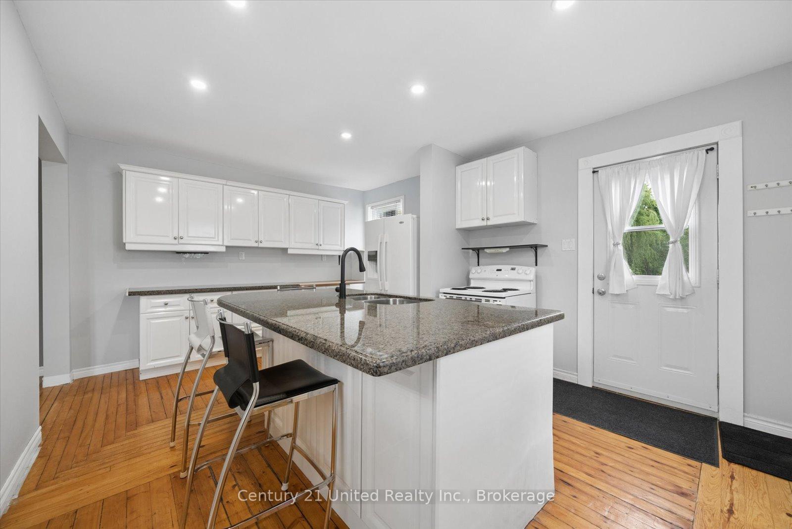 Photo 14 of 270 Rogers Street, Peterborough, Ashburnham Ward 4 — HOMEH