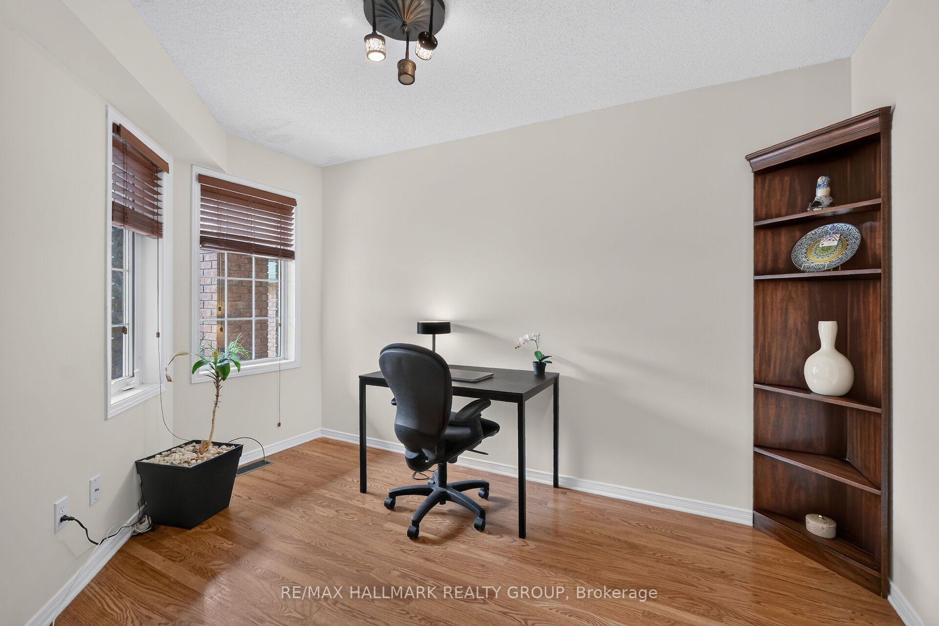 Photo 39 of 174 Carwood Circle W, Ottawa, Carson Meadows — HOMEH