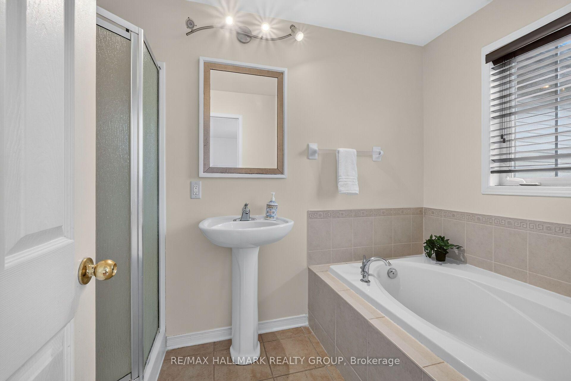 Photo 66 of 174 Carwood Circle W, Ottawa, Carson Meadows — HOMEH