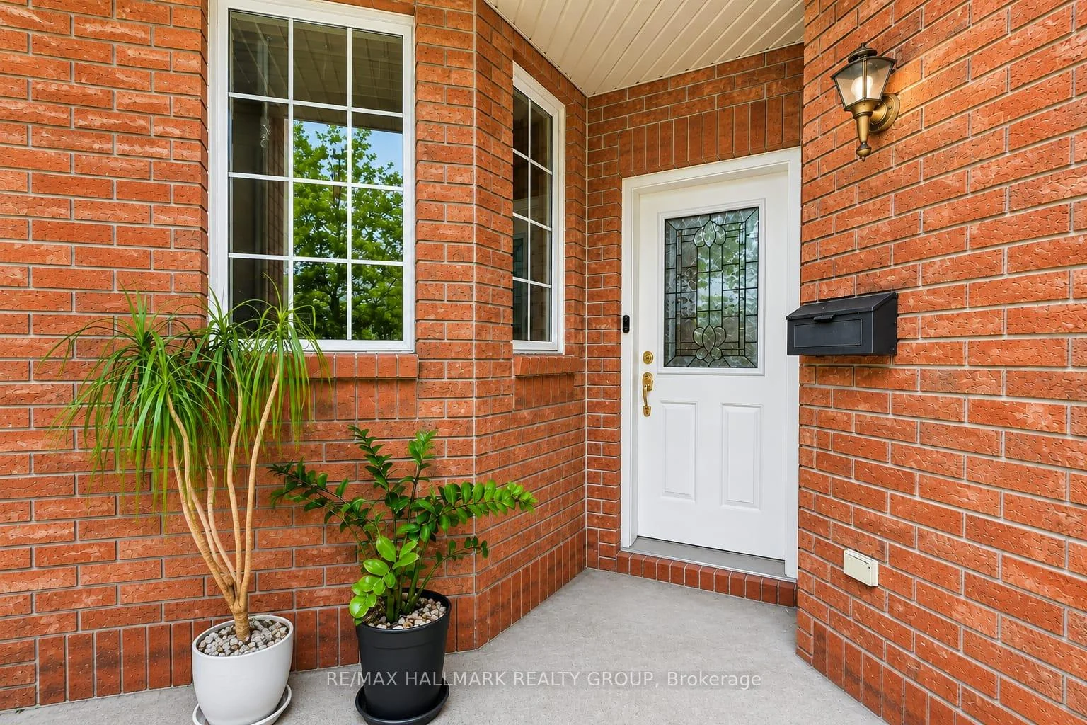 Photo 8 of 174 Carwood Circle W, Ottawa, Carson Meadows — HOMEH