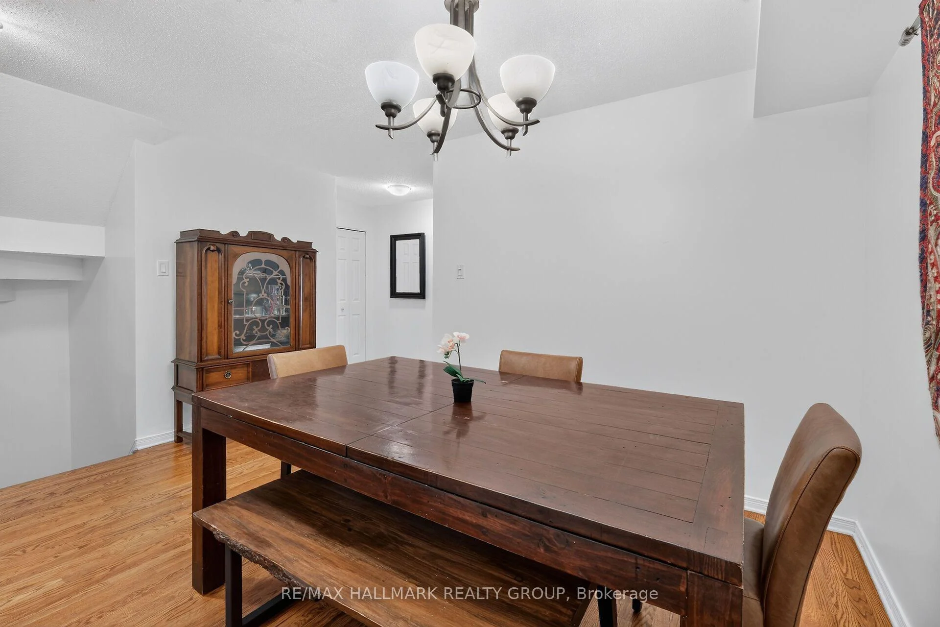 Photo 20 of 174 Carwood Circle W, Ottawa, Carson Meadows — HOMEH
