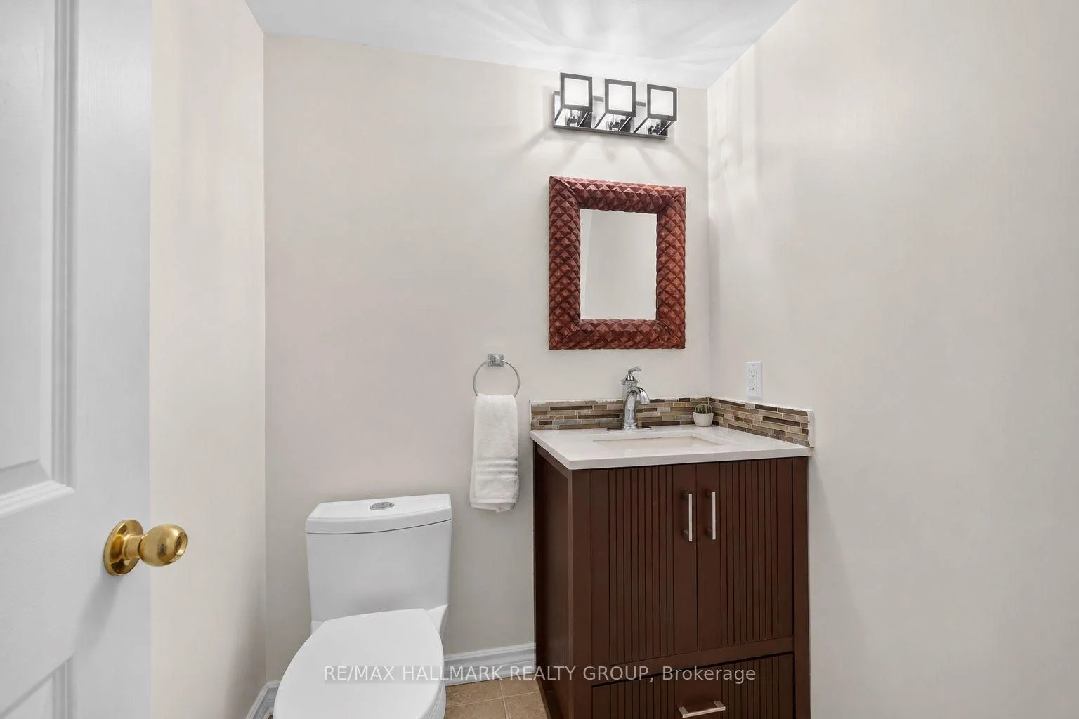 Photo 38 of 174 Carwood Circle W, Ottawa, Carson Meadows — HOMEH