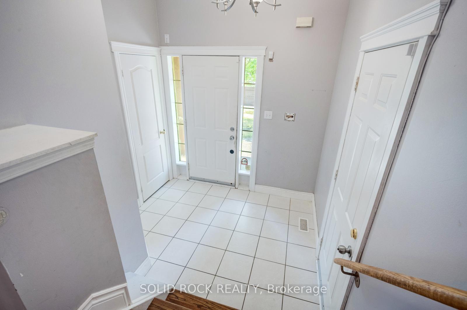 Photo 3 of 41 Trumpet Valley Boulevard, Brampton, Fletcher's Meadow — HOMEH